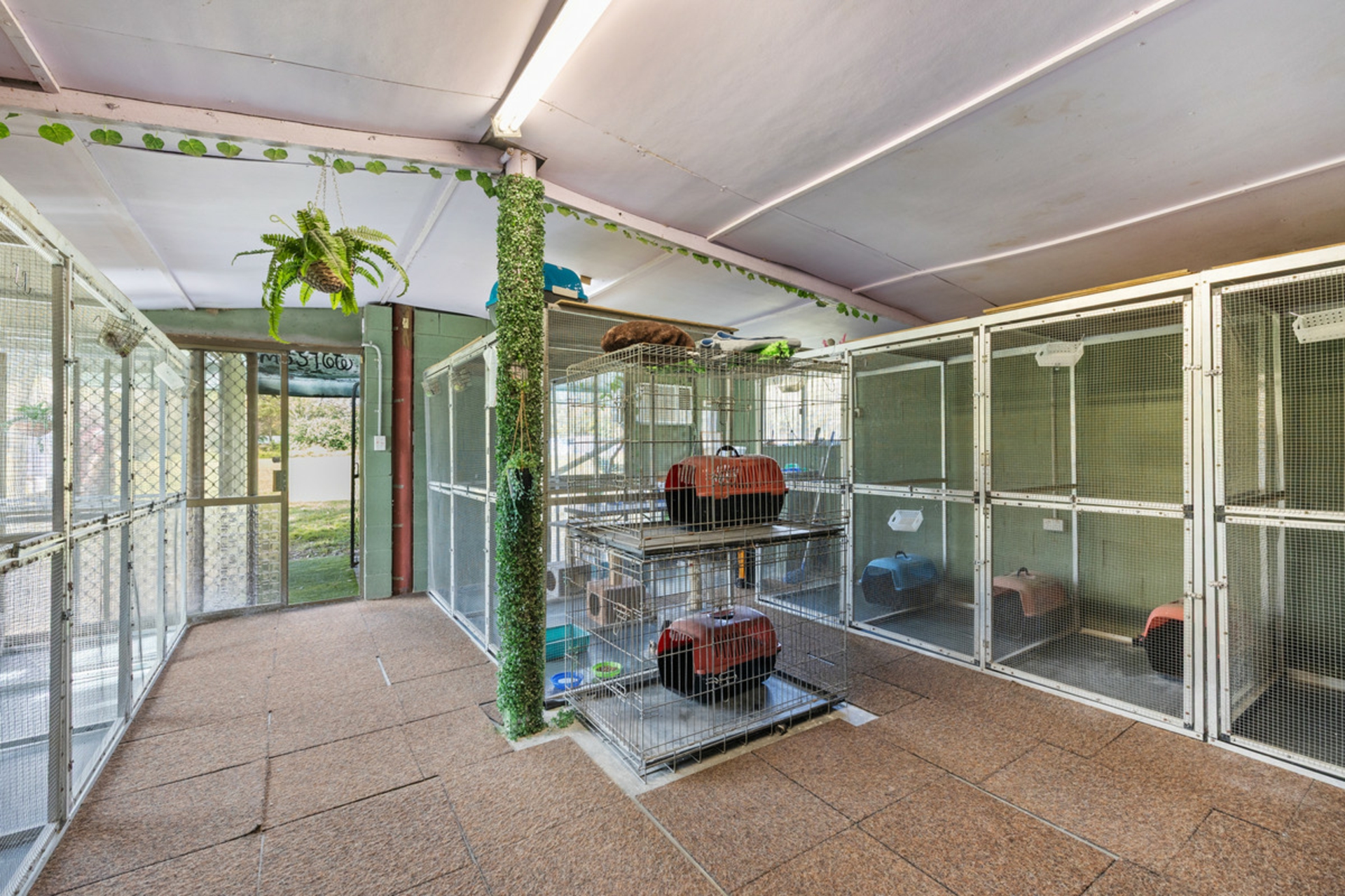694 Grassdale Road — photo 4 of 7