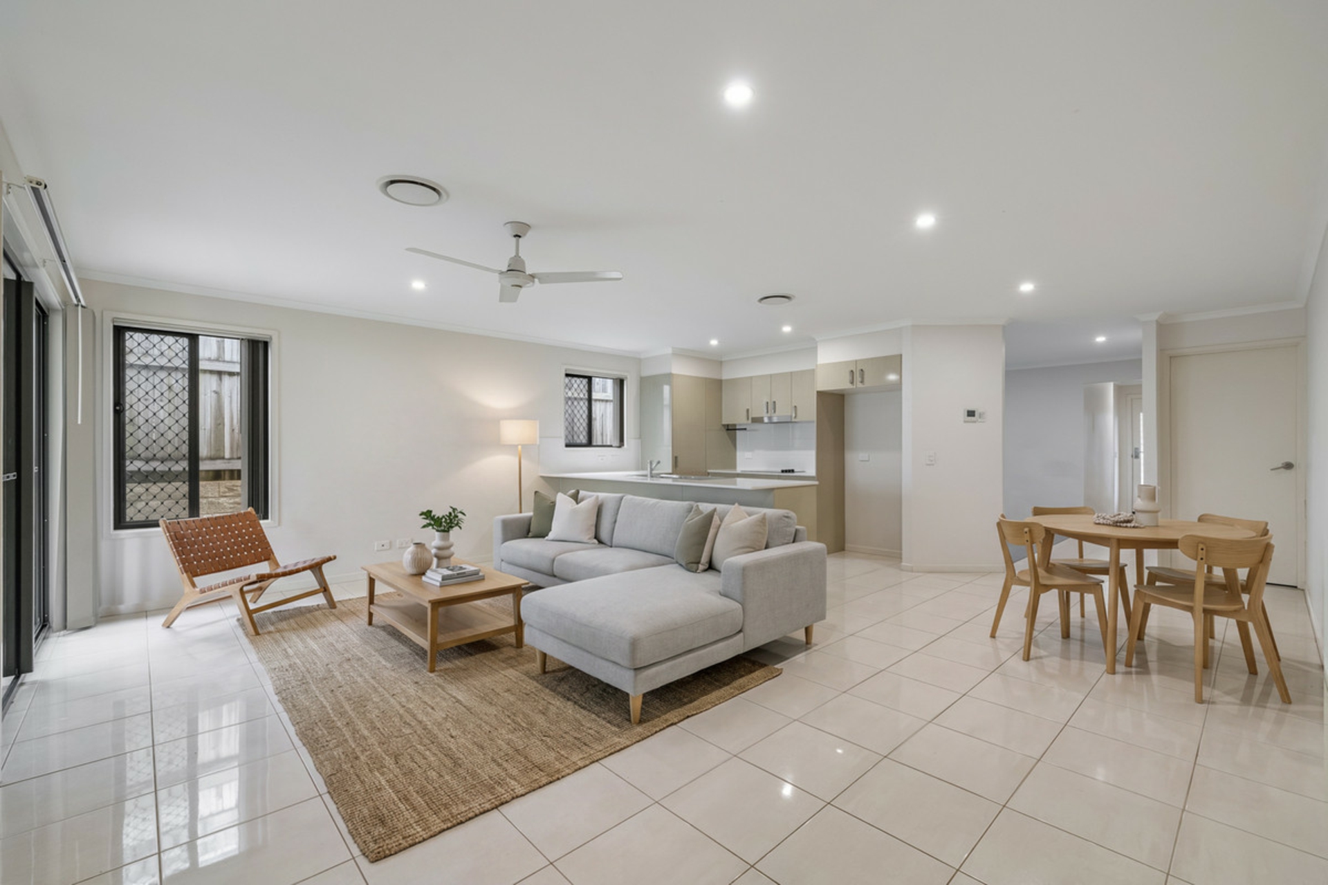 8 Yaroomba Close — photo 3 of 15