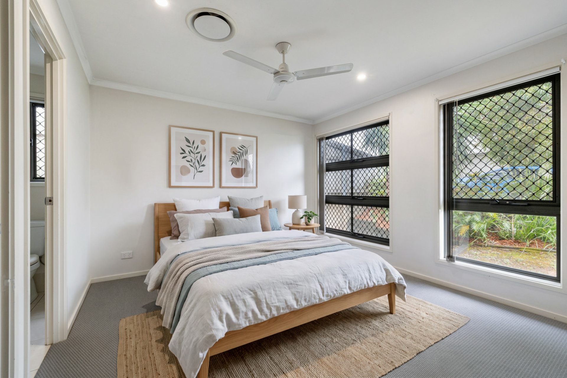 8 Yaroomba Close — photo 5 of 15
