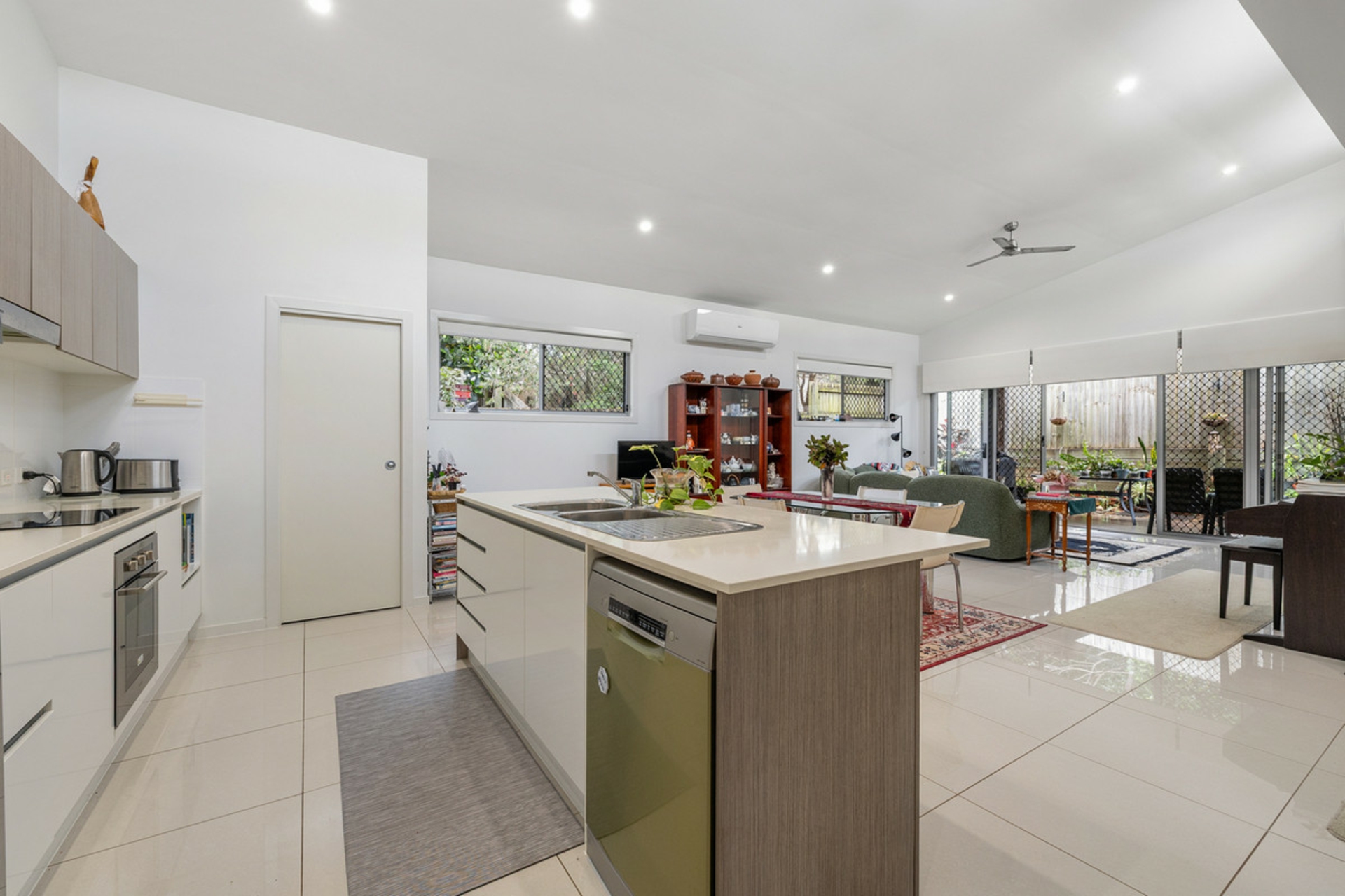 87 Bankswood Drive — photo 5 of 19