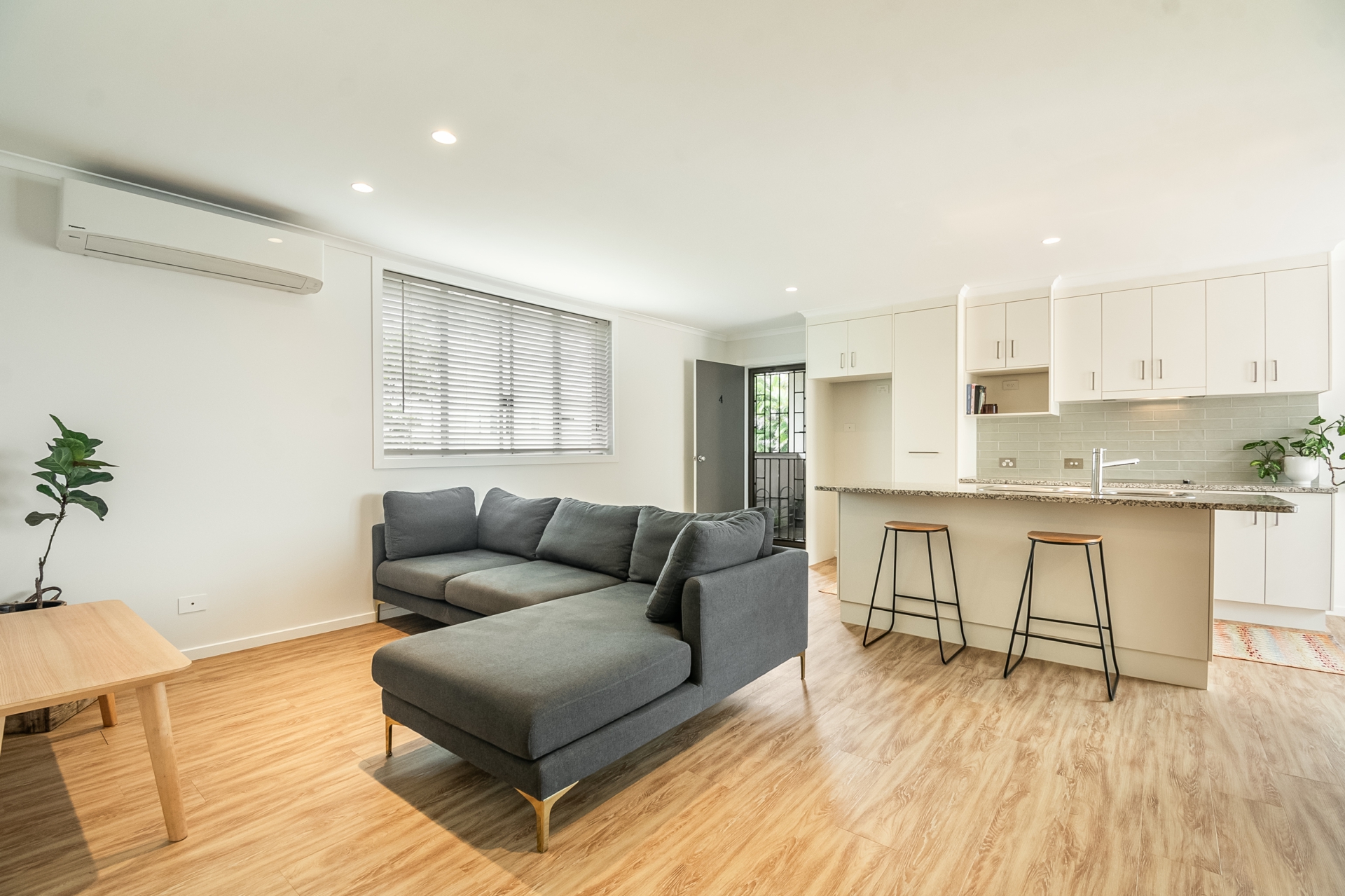 4/5 Henry Philp Avenue — photo 4 of 10