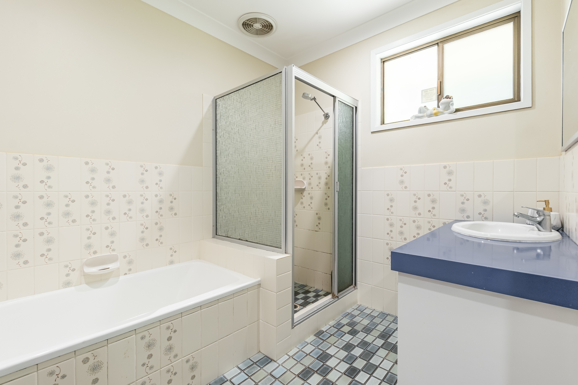 9 Laihaina Crescent — photo 15 of 15