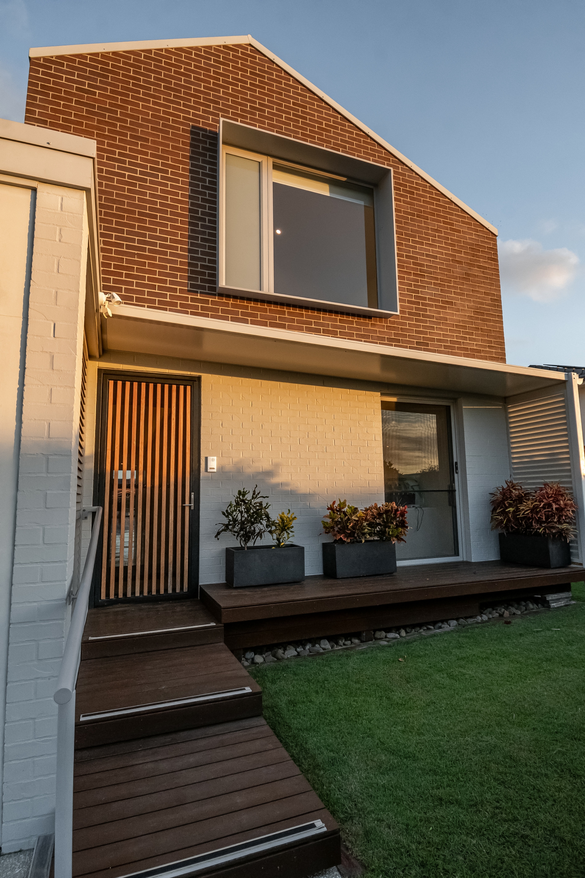 66 Dolphin Drive — photo 8 of 24