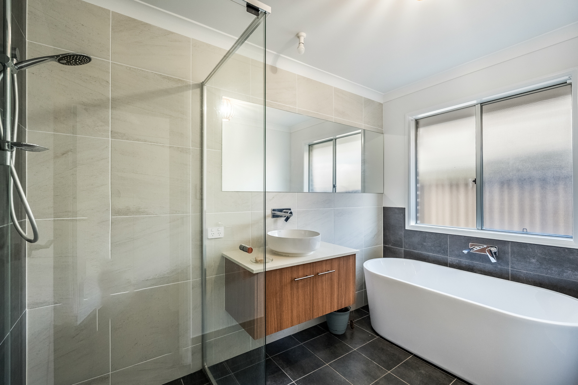 35 Leach Crescent — photo 16 of 19