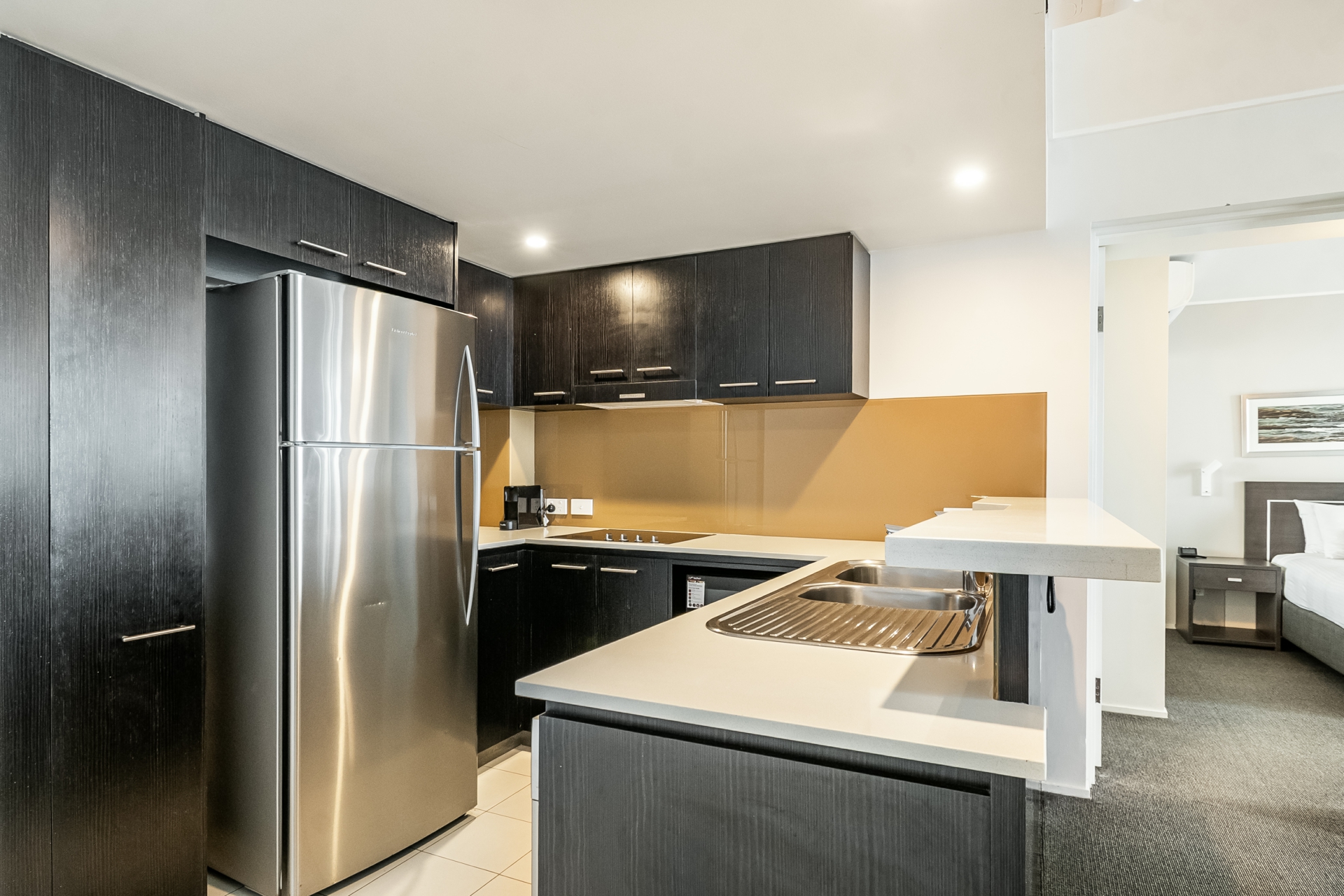 605-606/2 Martin Street — photo 3 of 18