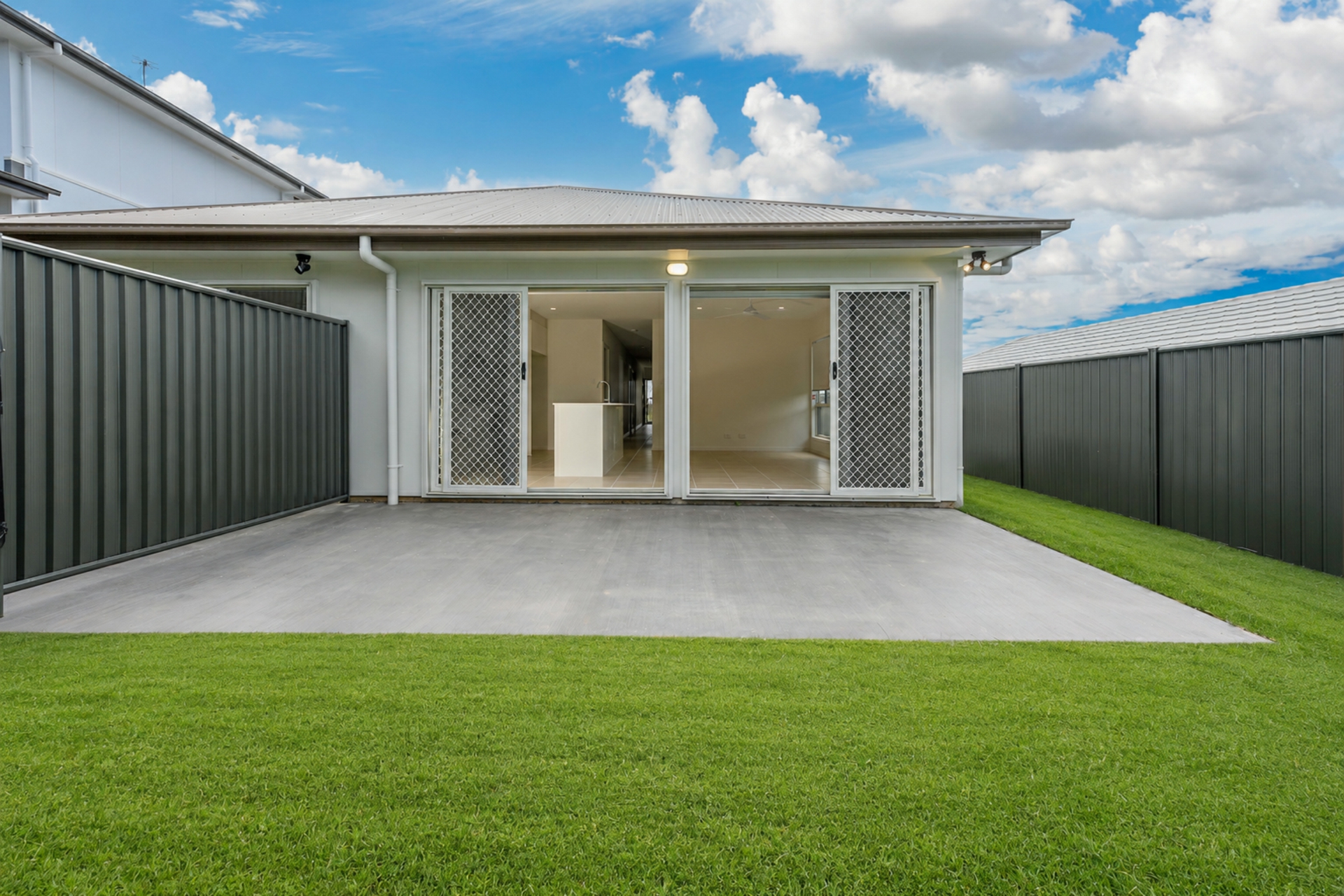 10 Pastures Street — photo 4 of 12