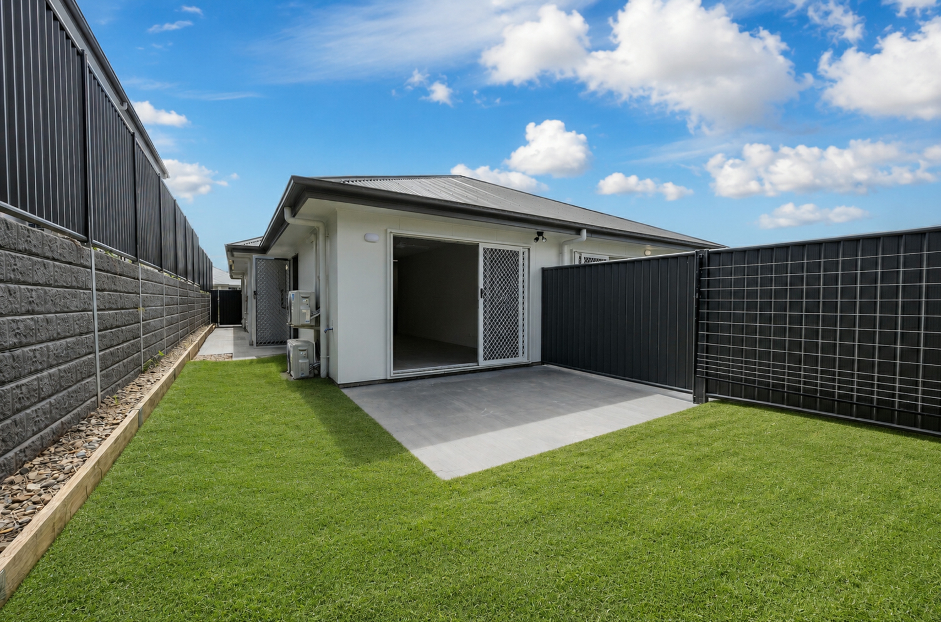 10 Pastures Street — photo 7 of 12