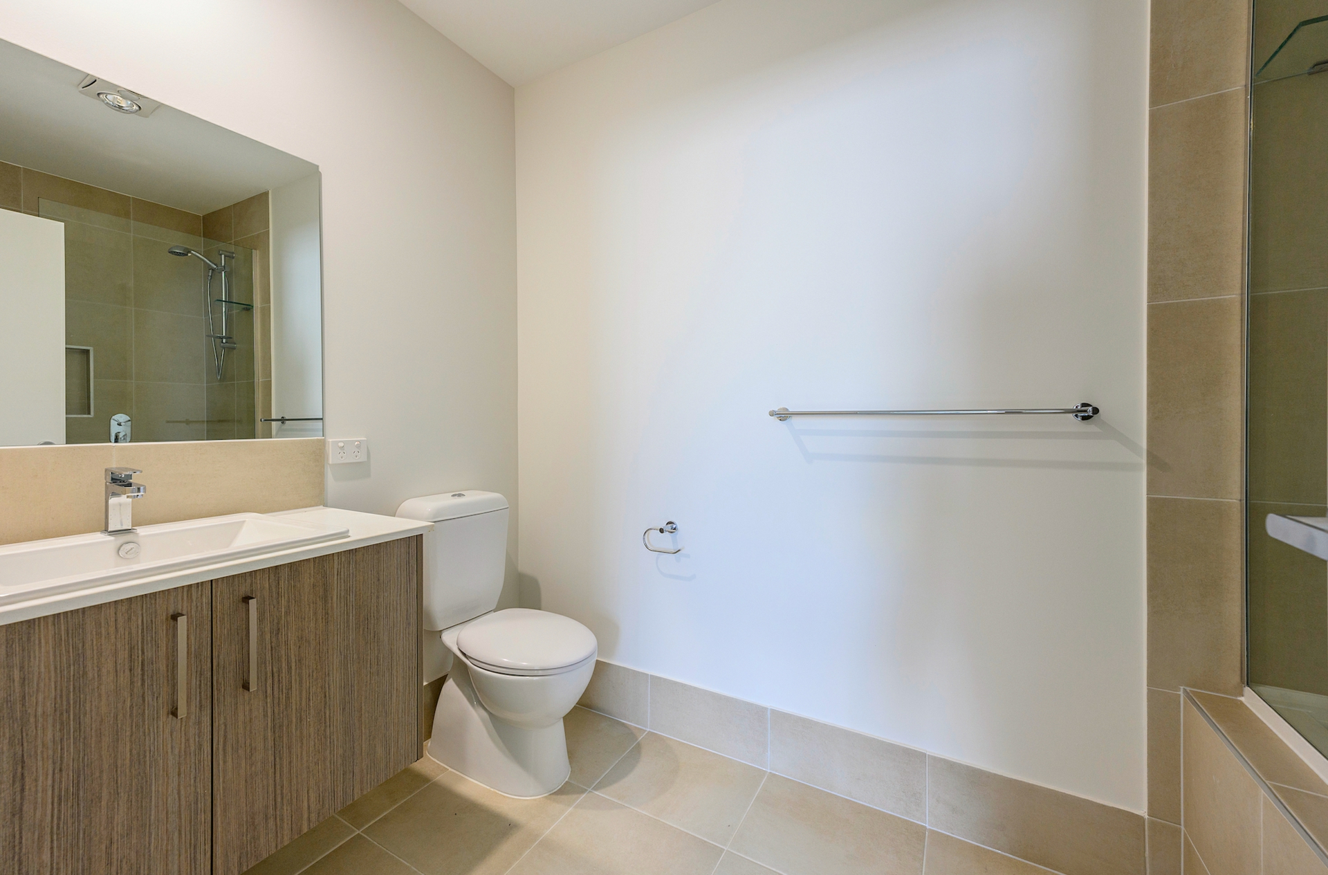 10 Pastures Street — photo 10 of 12