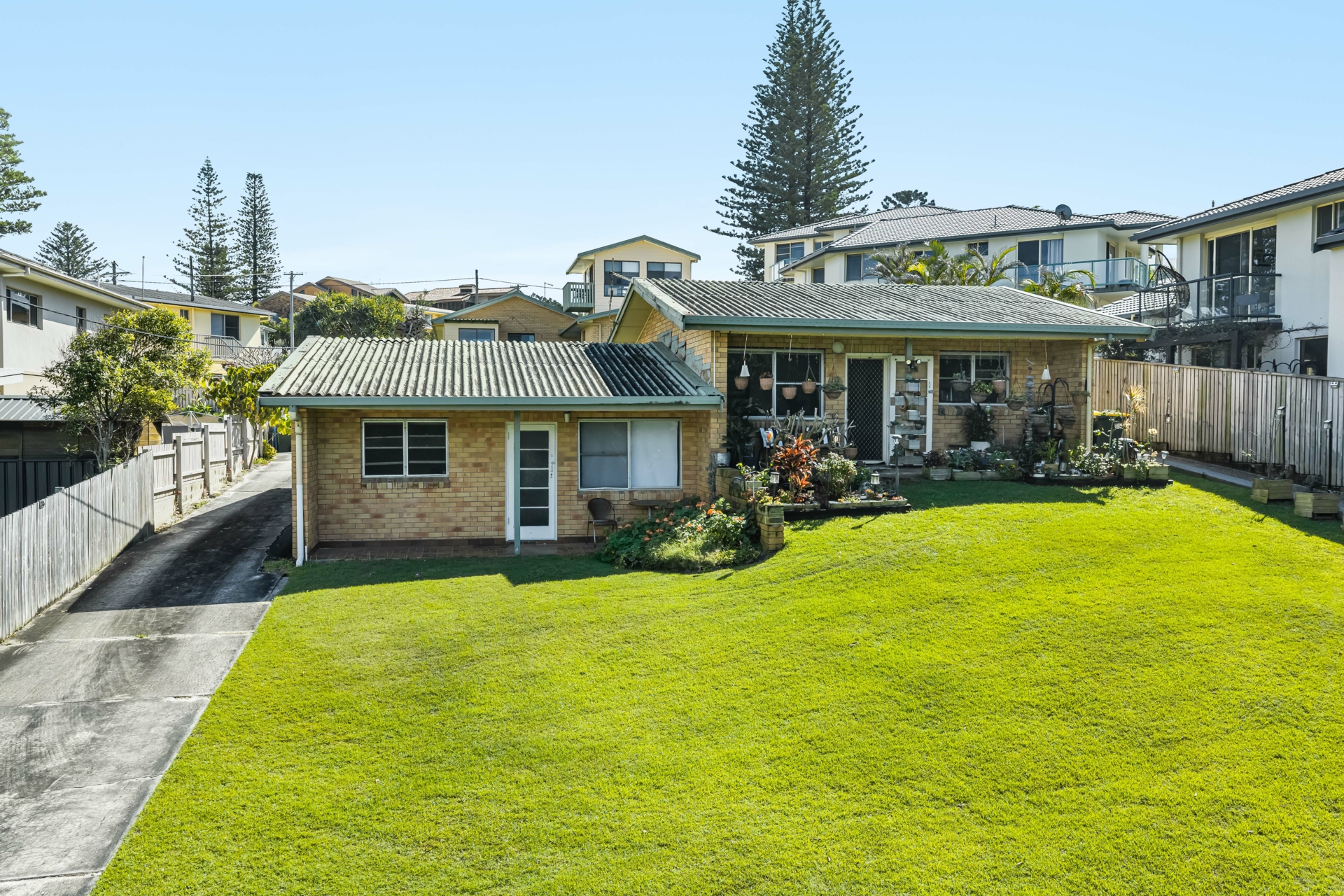 30 Shelly Beach Road — photo 3 of 15
