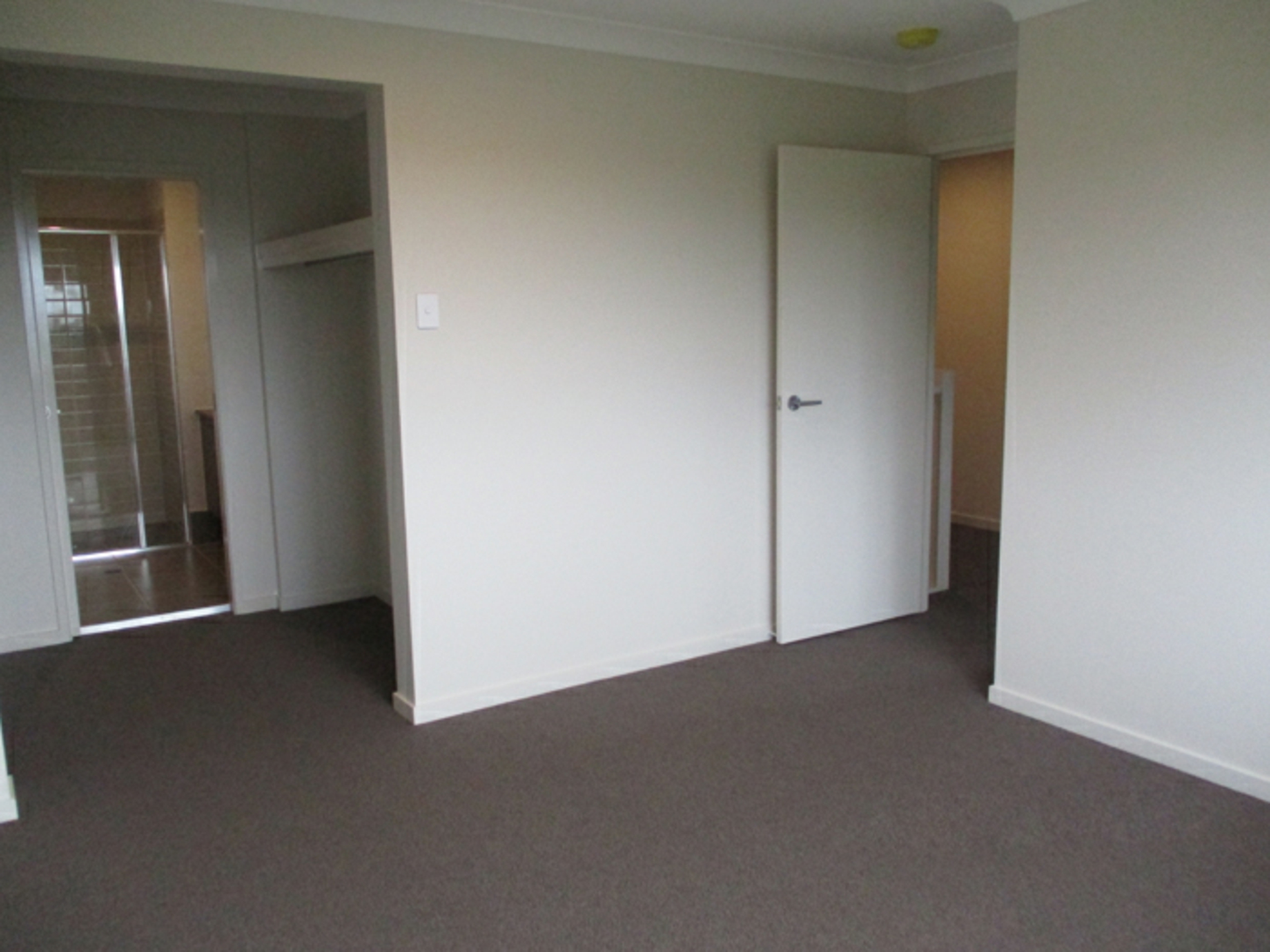 4B Calnan Crescent — photo 2 of 5