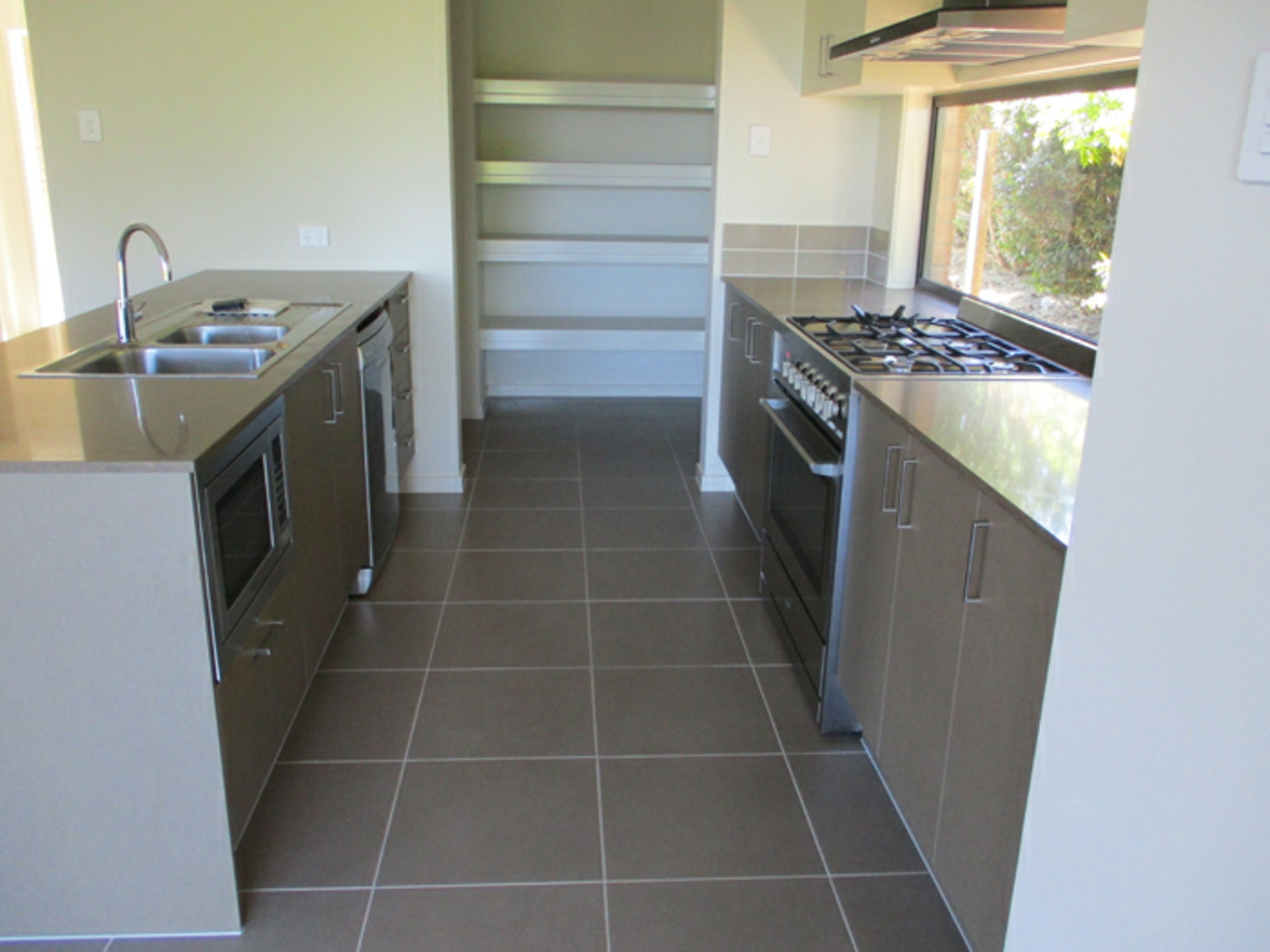 4B Calnan Crescent — photo 4 of 5