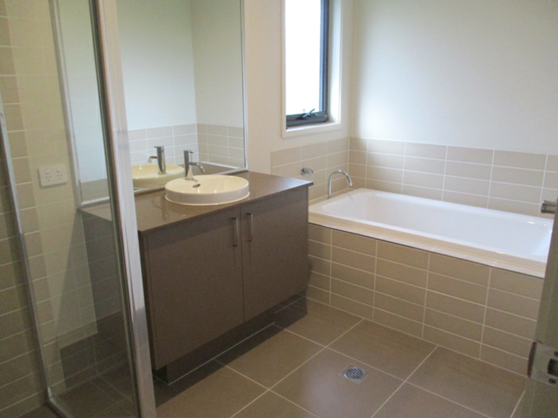 4B Calnan Crescent — photo 5 of 5