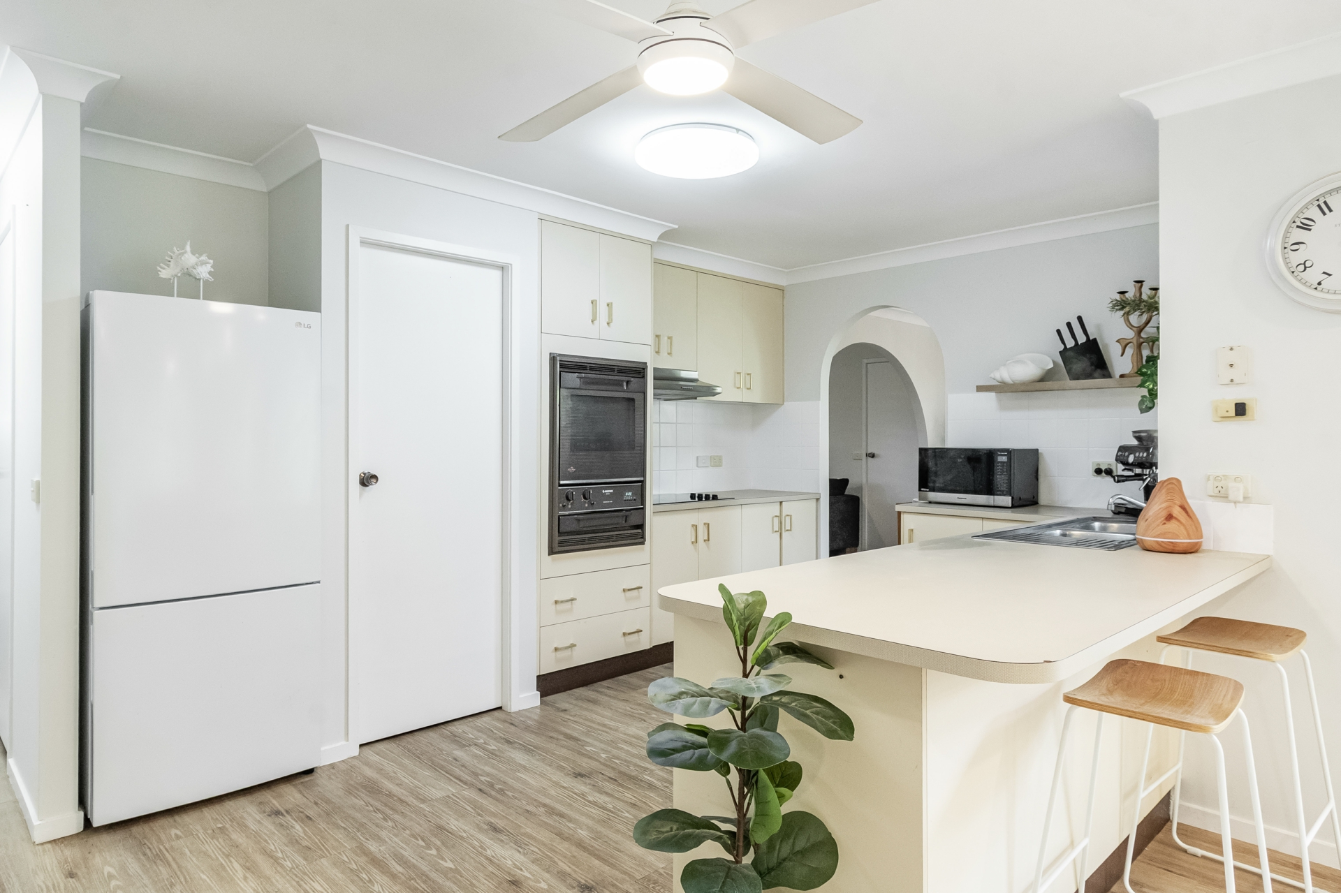 9 Bernard Street — photo 9 of 18