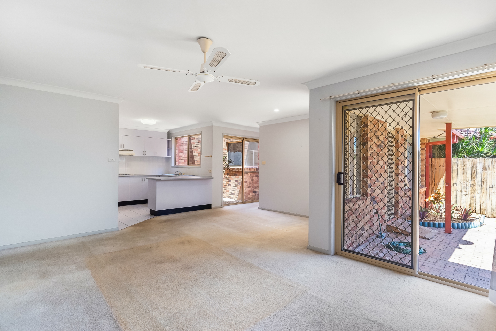 2/20 Skinner Street — photo 4 of 12