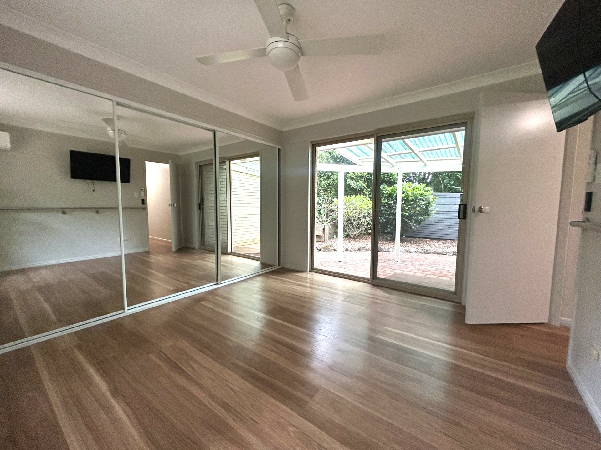20/12 Norvell Grove — photo 6 of 11