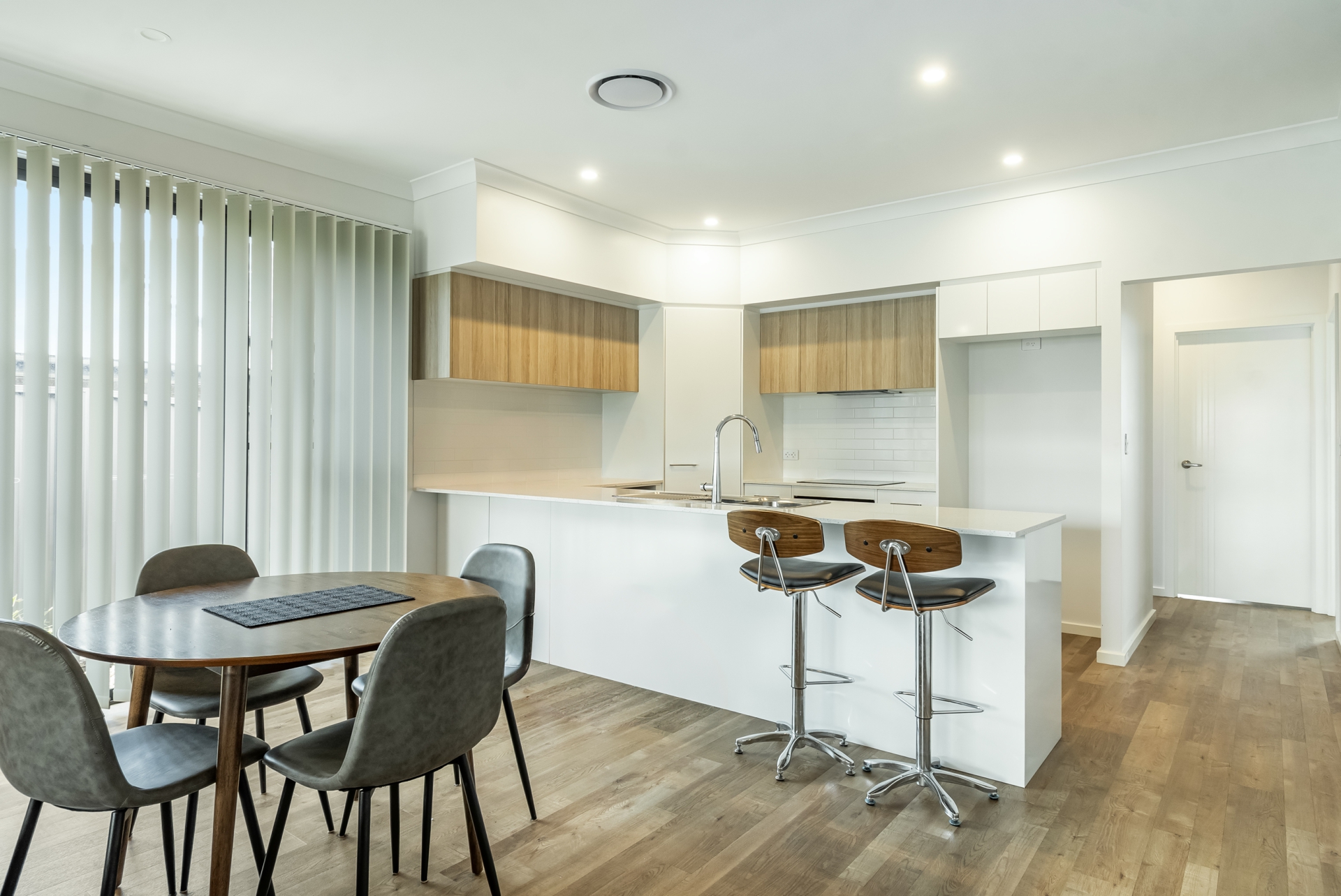 1/2 Darcey Avenue — photo 3 of 8