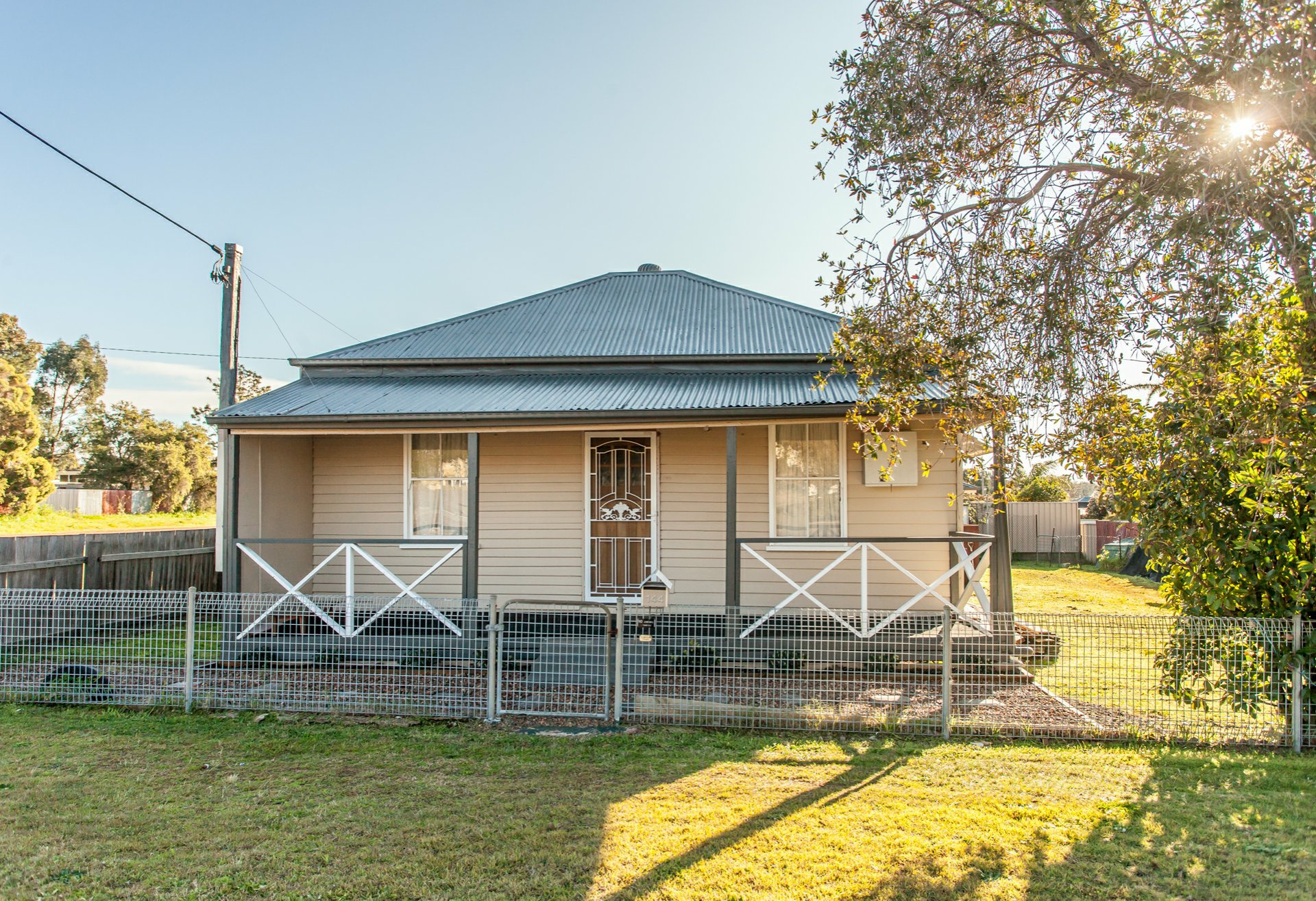 144 Aberdare Road, Aberdare