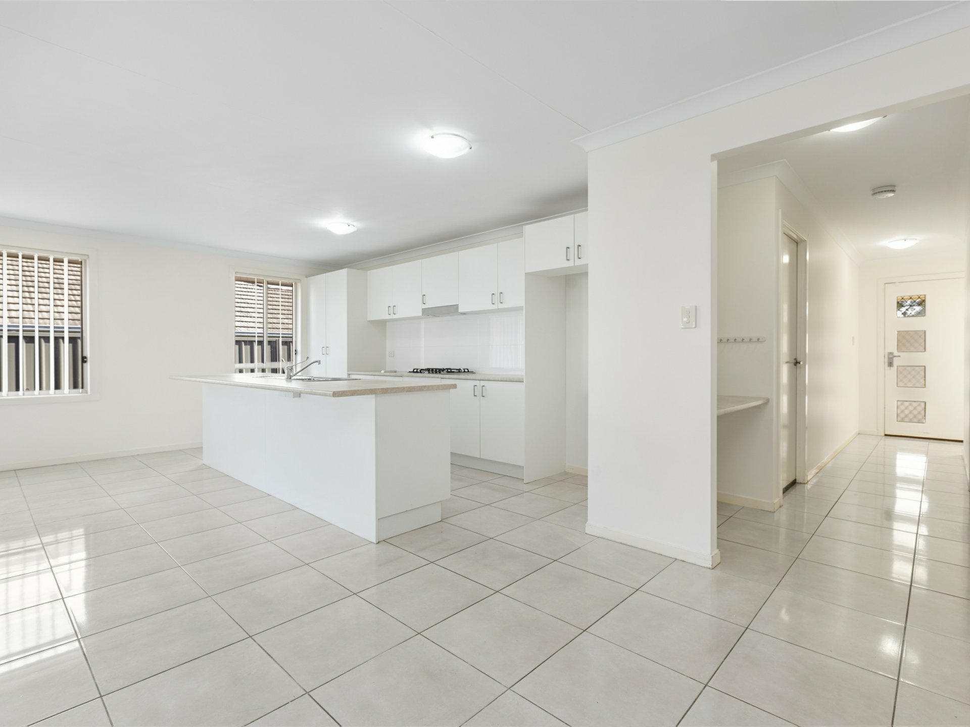 23 Moorebank Road — photo 2 of 15