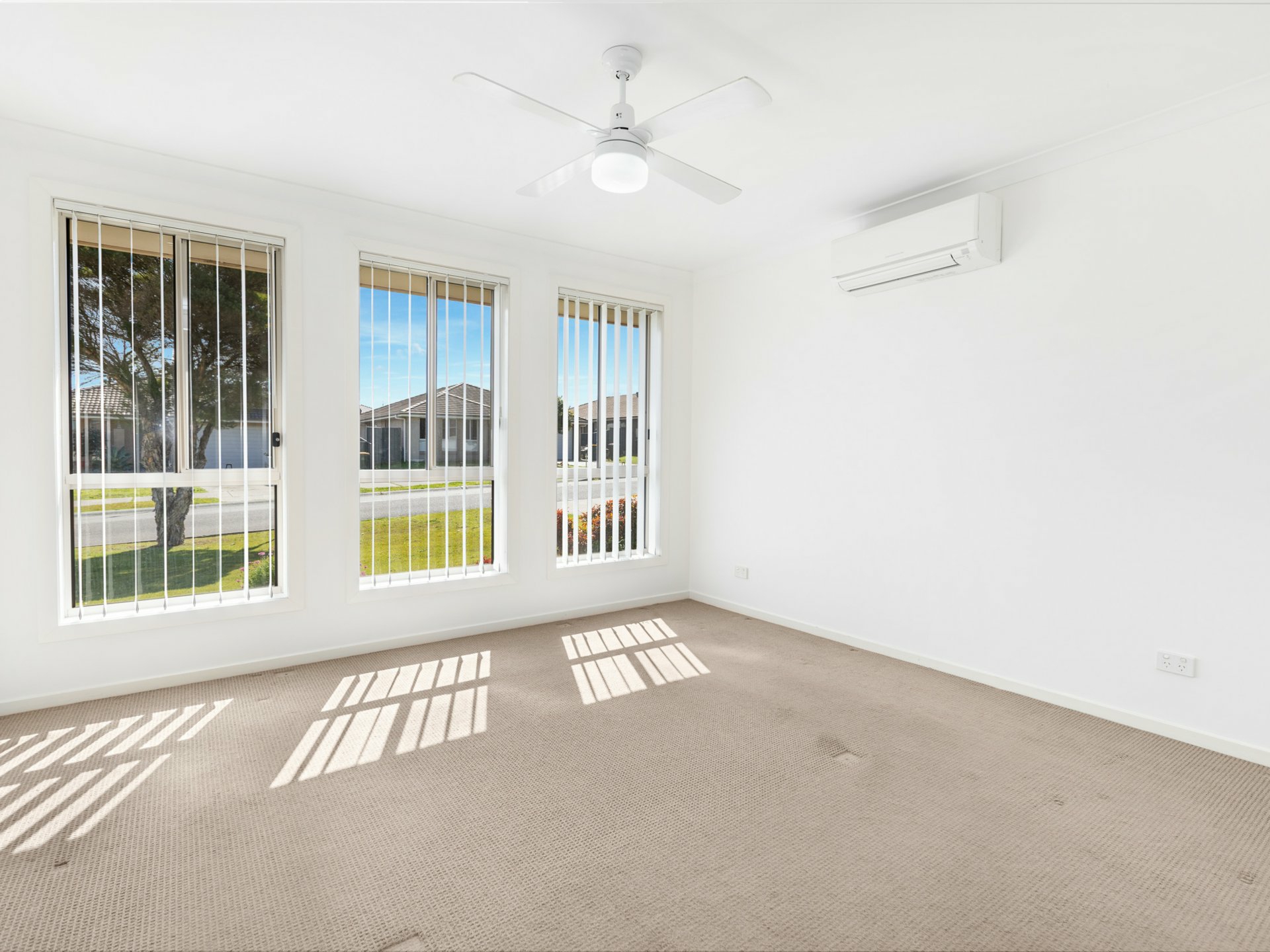 23 Moorebank Road — photo 5 of 15