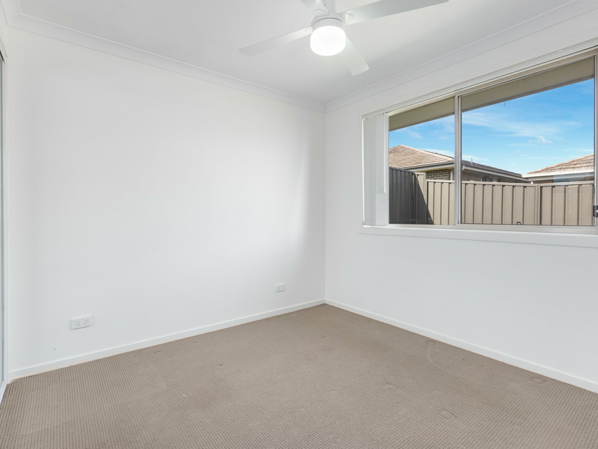 23 Moorebank Road — photo 12 of 15