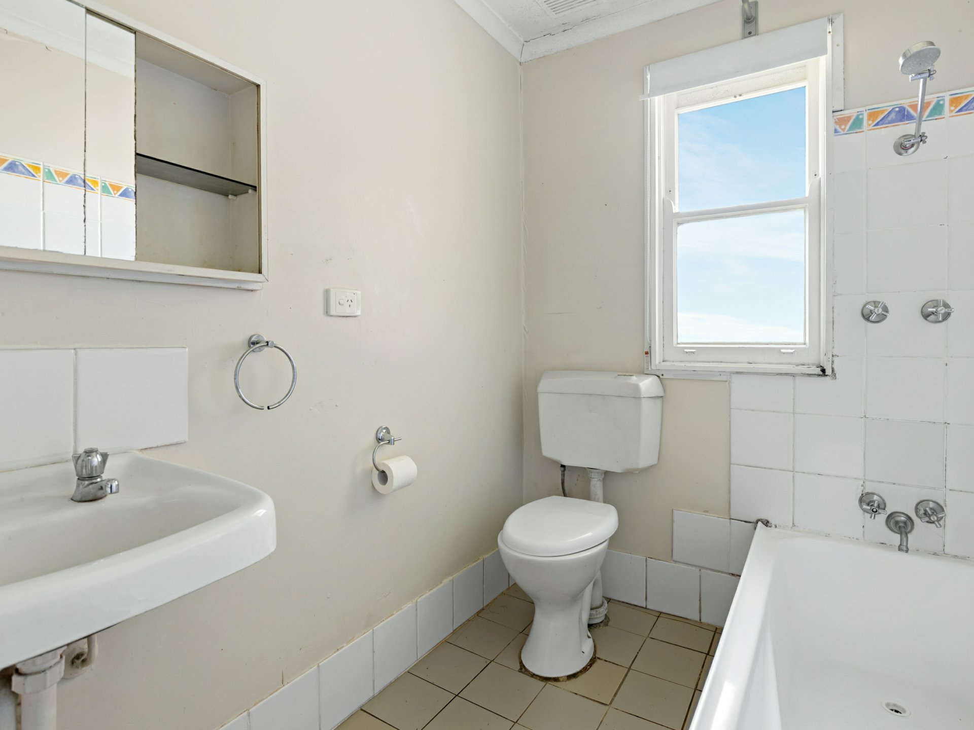 6 Teece Street — photo 4 of 6