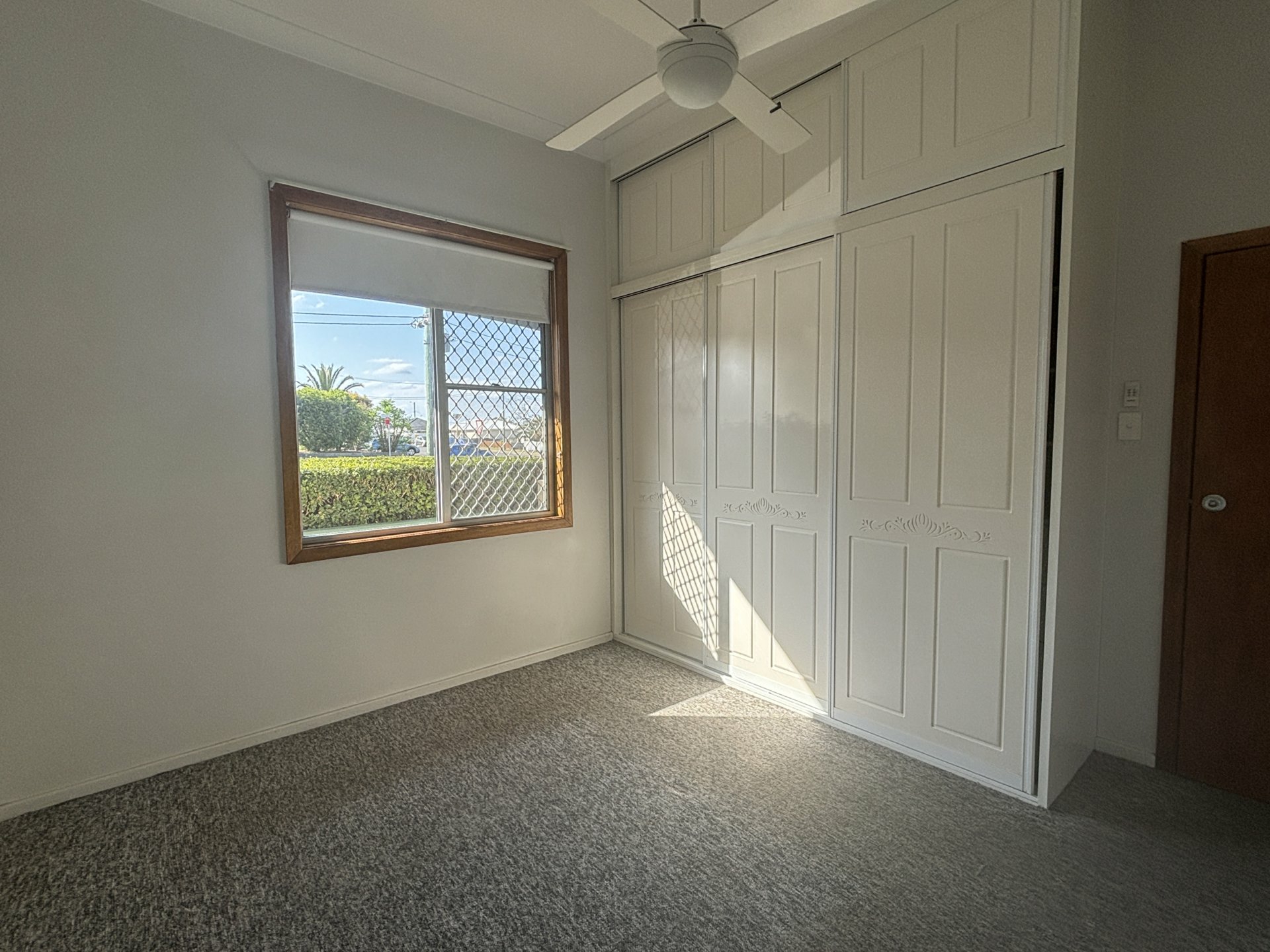 86 Barton Street — photo 4 of 9