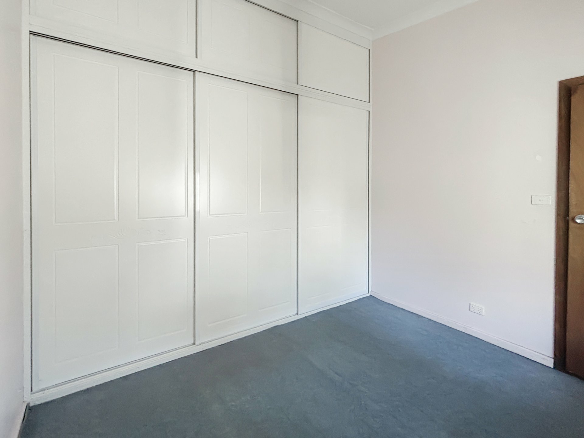 86 Barton Street — photo 6 of 9