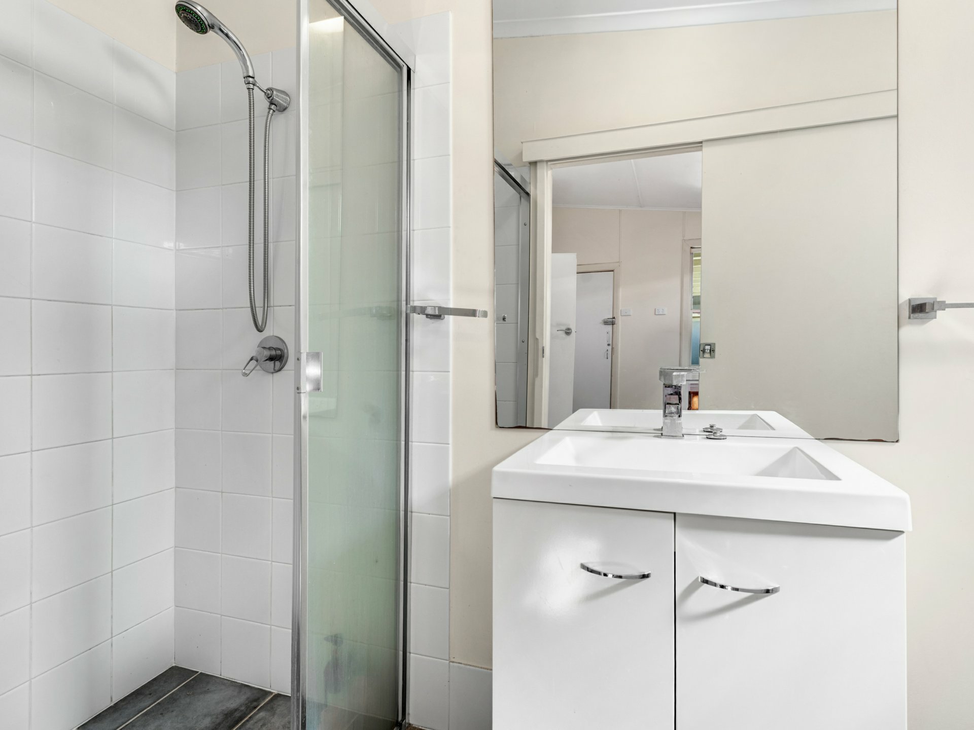 50 Hall Street — photo 10 of 13