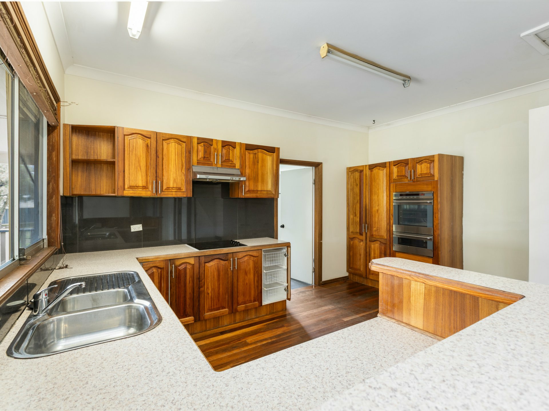 86 Aberdare Road — photo 7 of 15