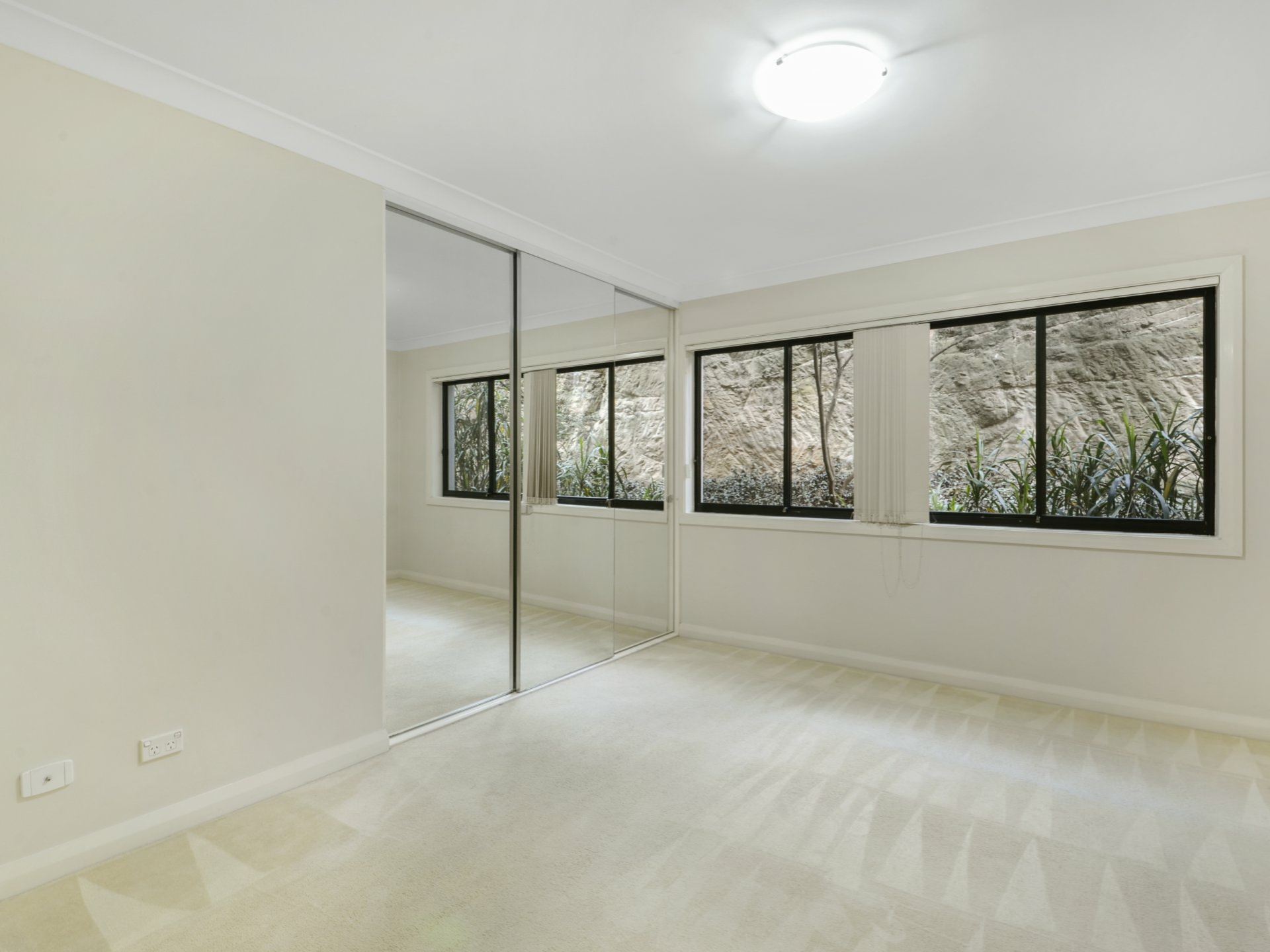 3/2 Taylors Drive, LANE COVE