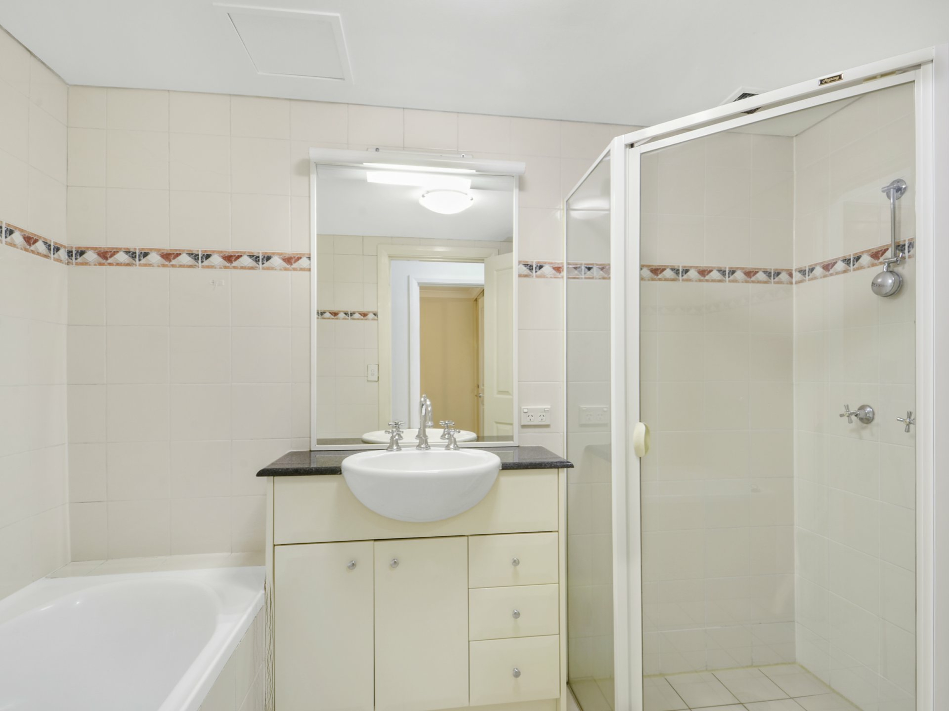 3/2 Taylors Drive, LANE COVE