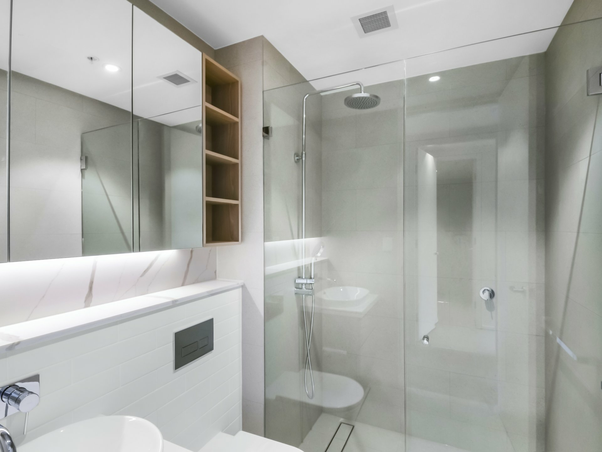 613/989-1015 Pacific Hwy, ROSEVILLE