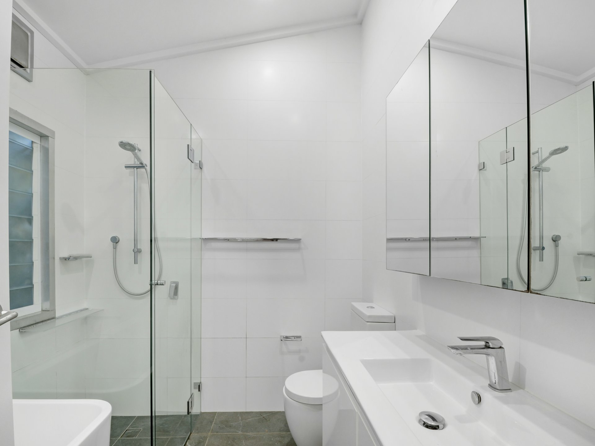 36 Fitzroy Street, NEWTOWN