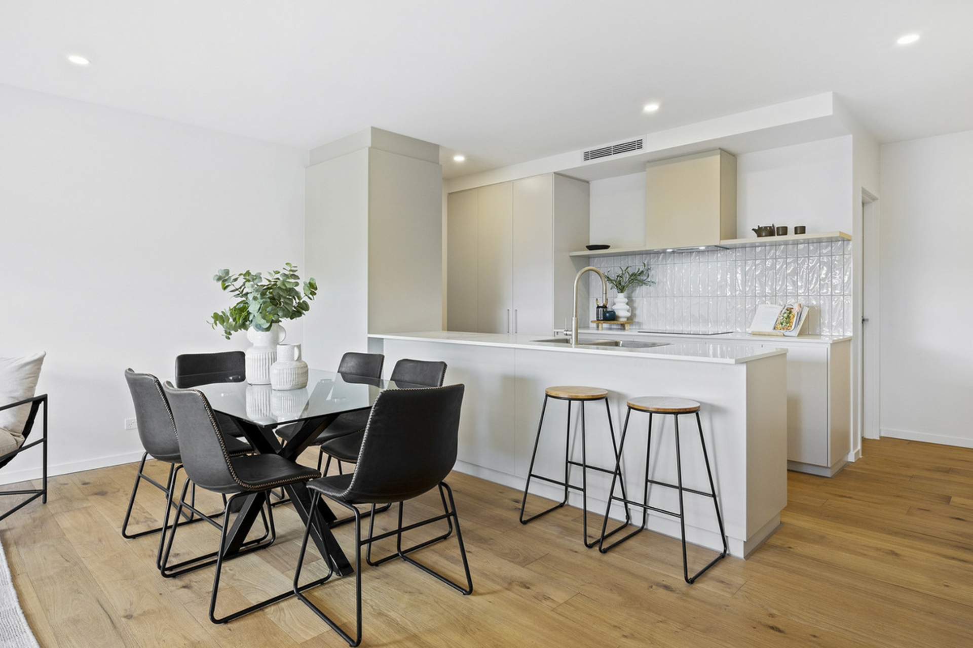 MIO, 20 Edward Drive, GOOGONG