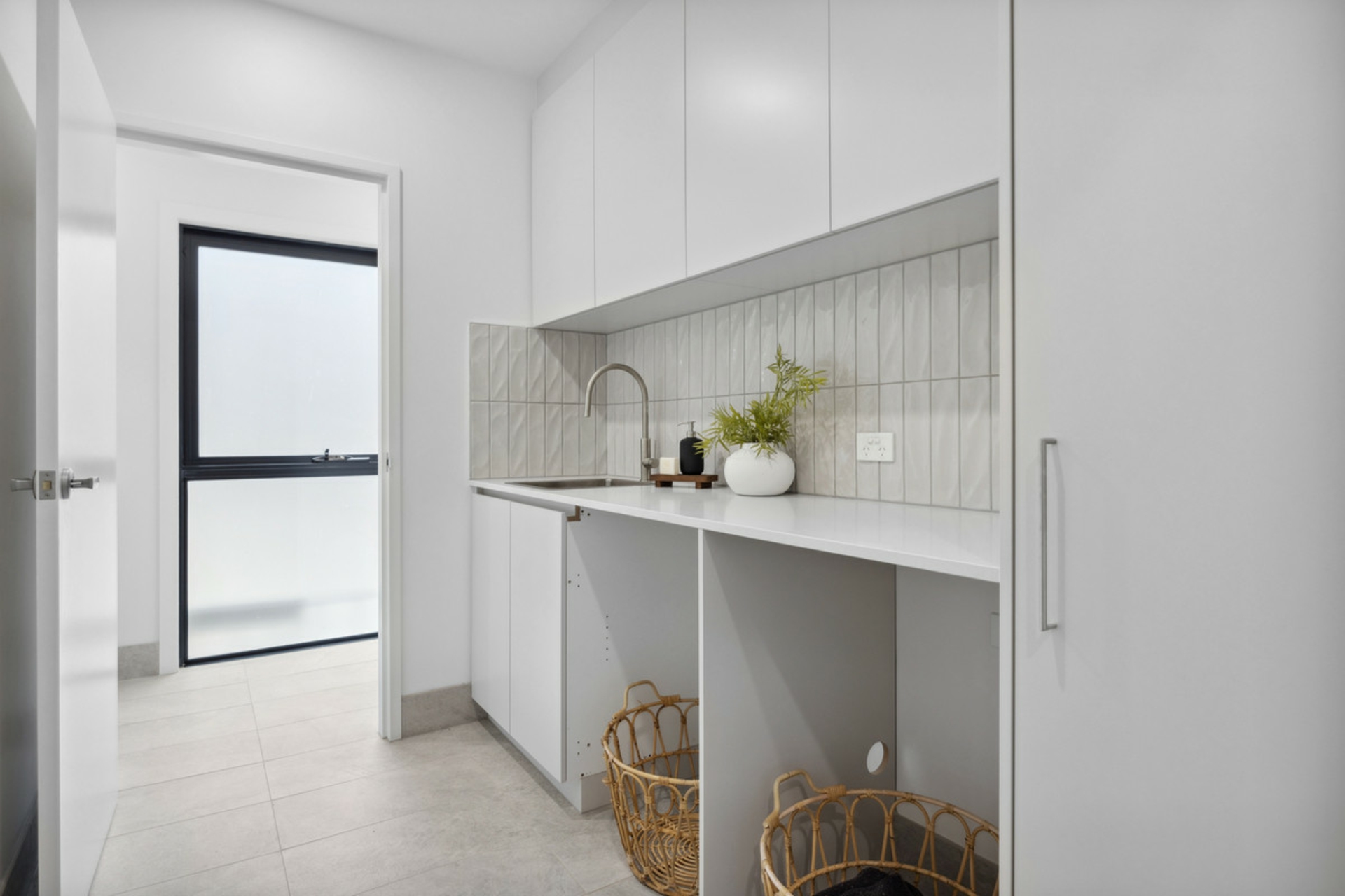MIO, 20 Edward Drive, GOOGONG