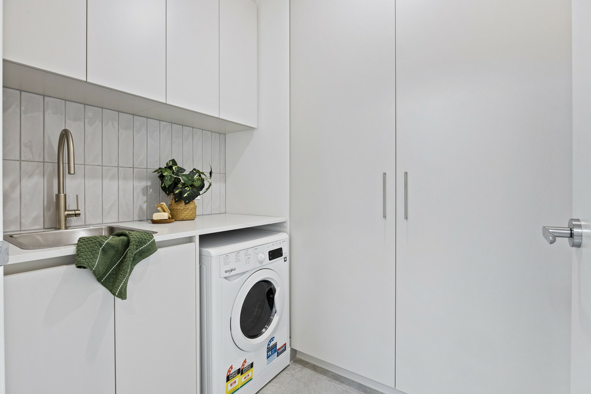 MIO, 20 Edward Drive, GOOGONG