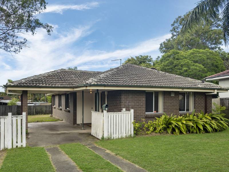 4 Hughes Street Eagleby QLD