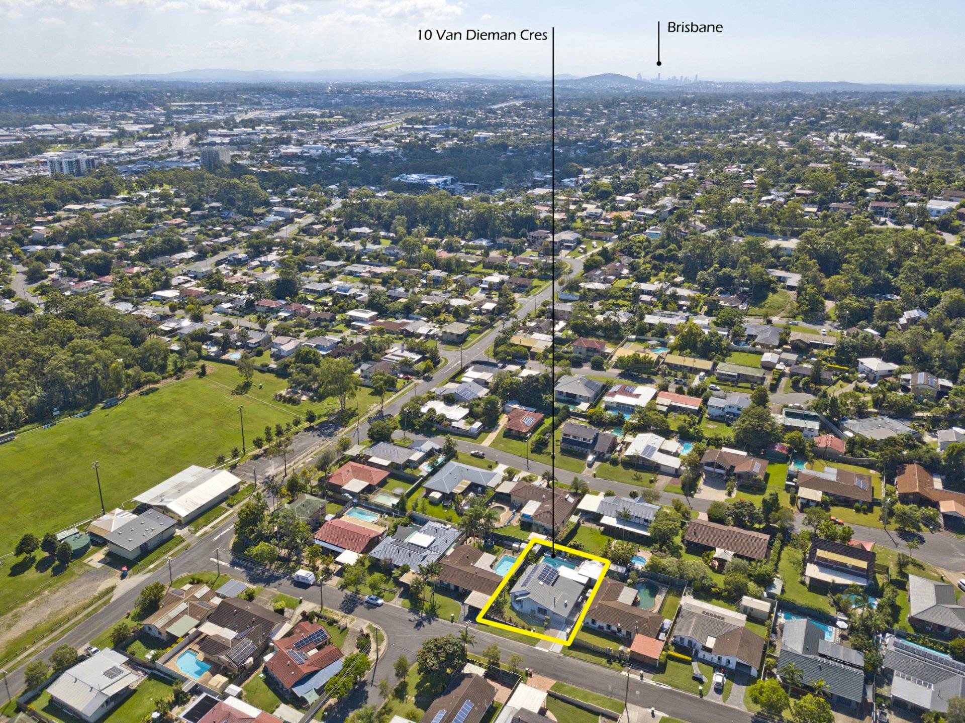 10 Van Dieman Crescent, SPRINGWOOD