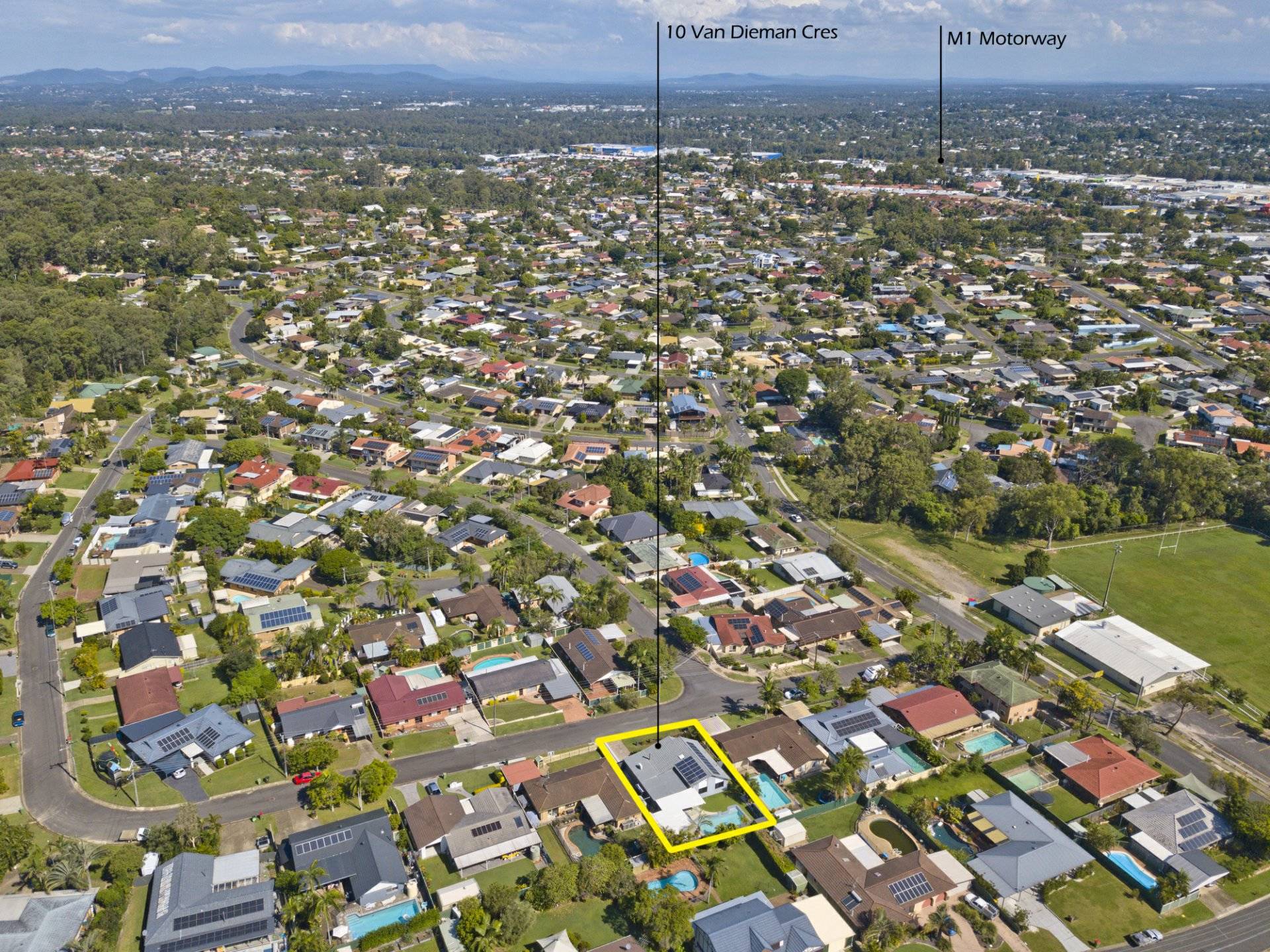 10 Van Dieman Crescent, SPRINGWOOD