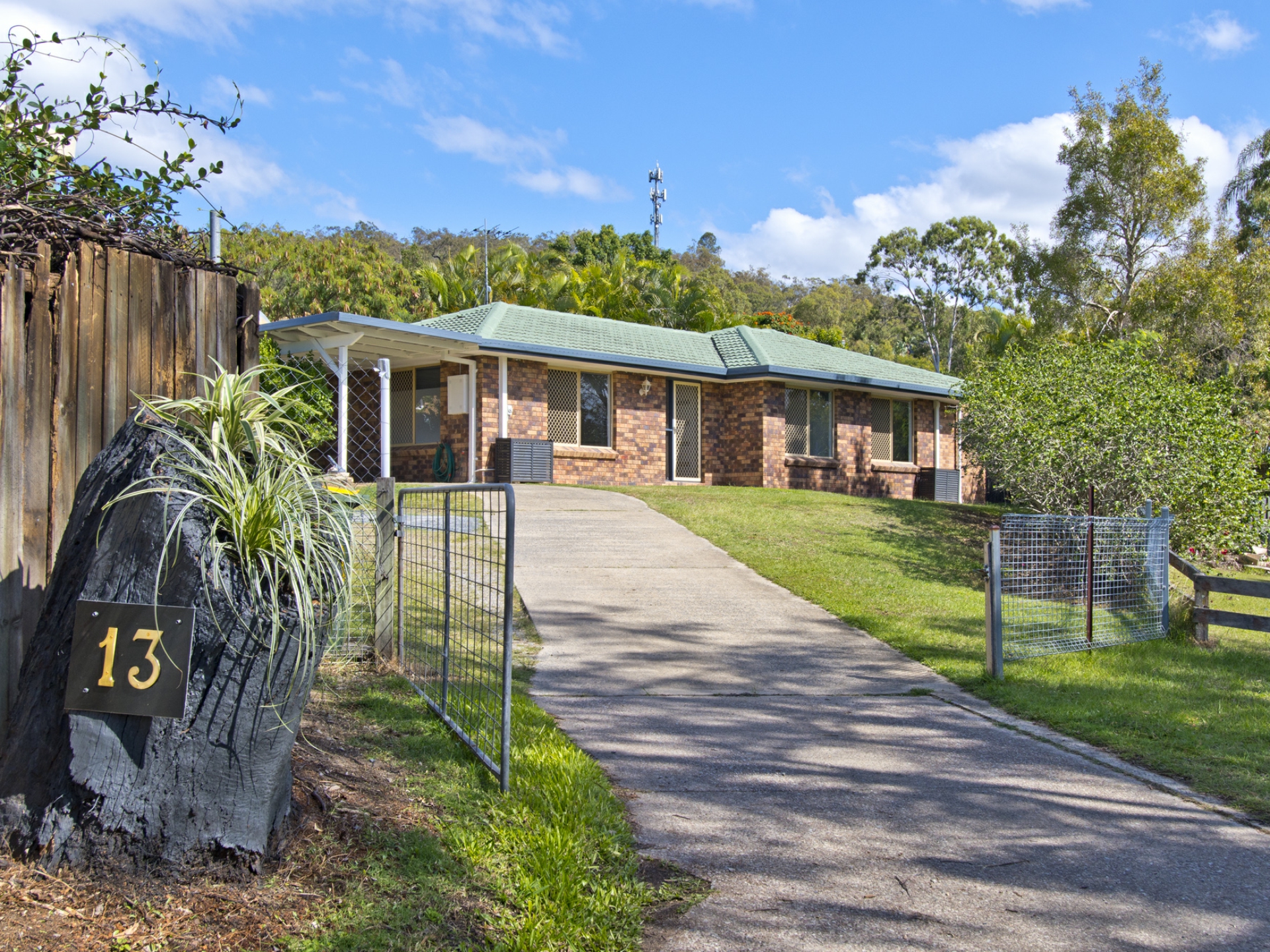 13 Ben Lexcen Court, MOUNT WARREN PARK
