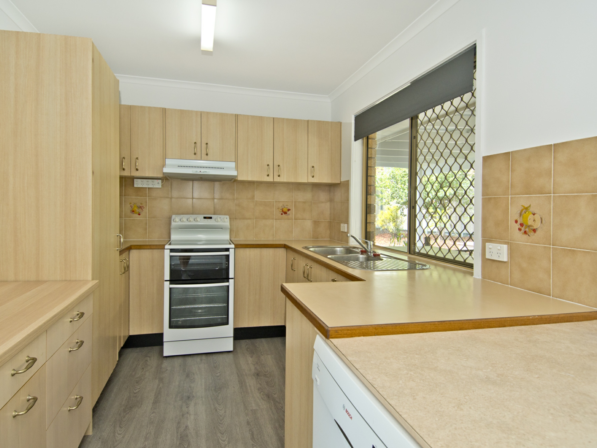 13 Ben Lexcen Court, MOUNT WARREN PARK