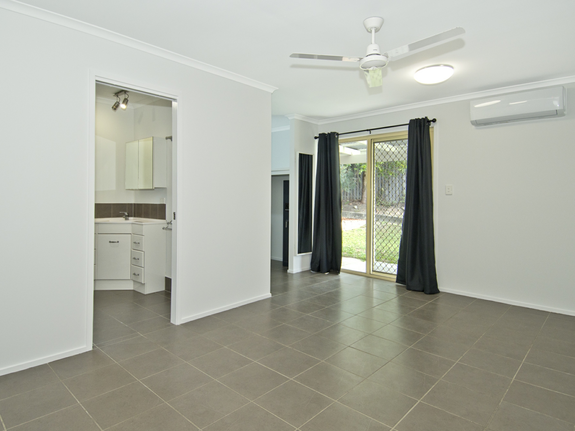 13 Ben Lexcen Court, MOUNT WARREN PARK