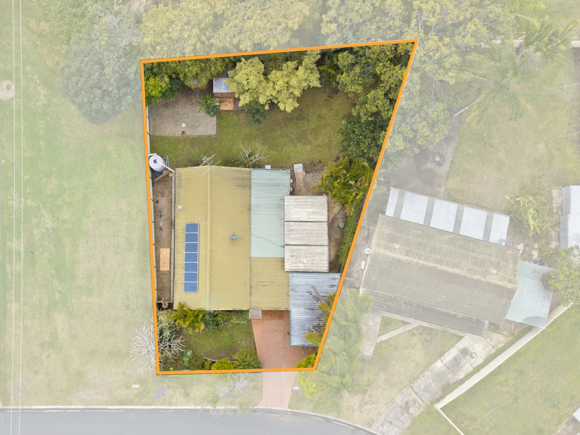 15 Yorkshire Crescent, MOUNT WARREN PARK