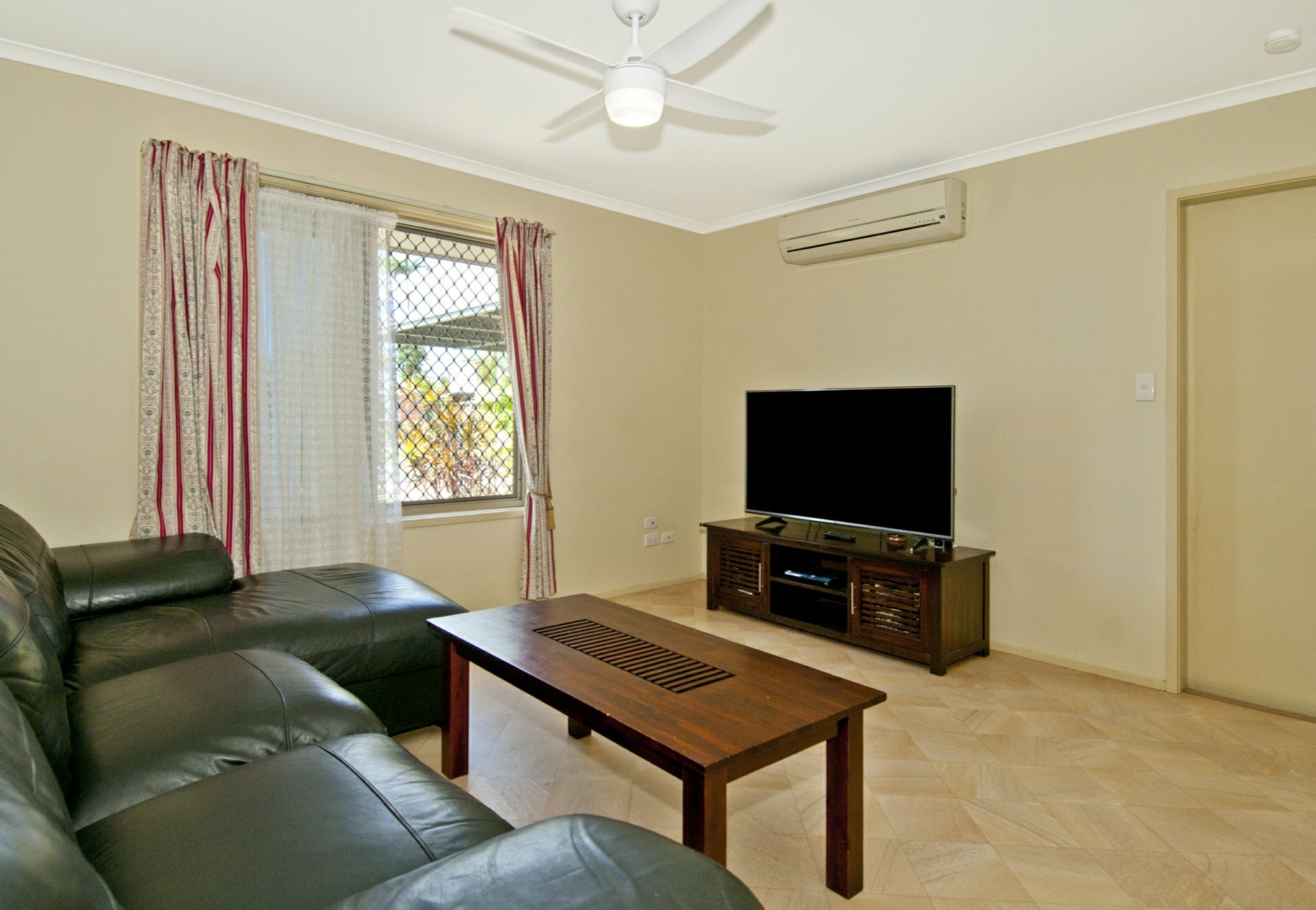 7 Carlyon Street, MOUNT WARREN PARK
