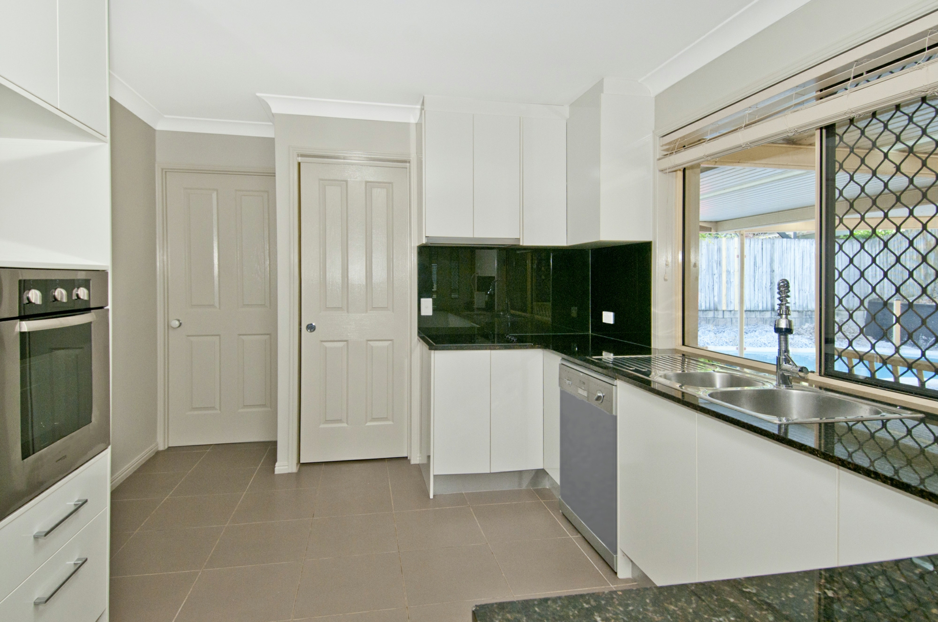 28 Loffs Road, LOGANHOLME