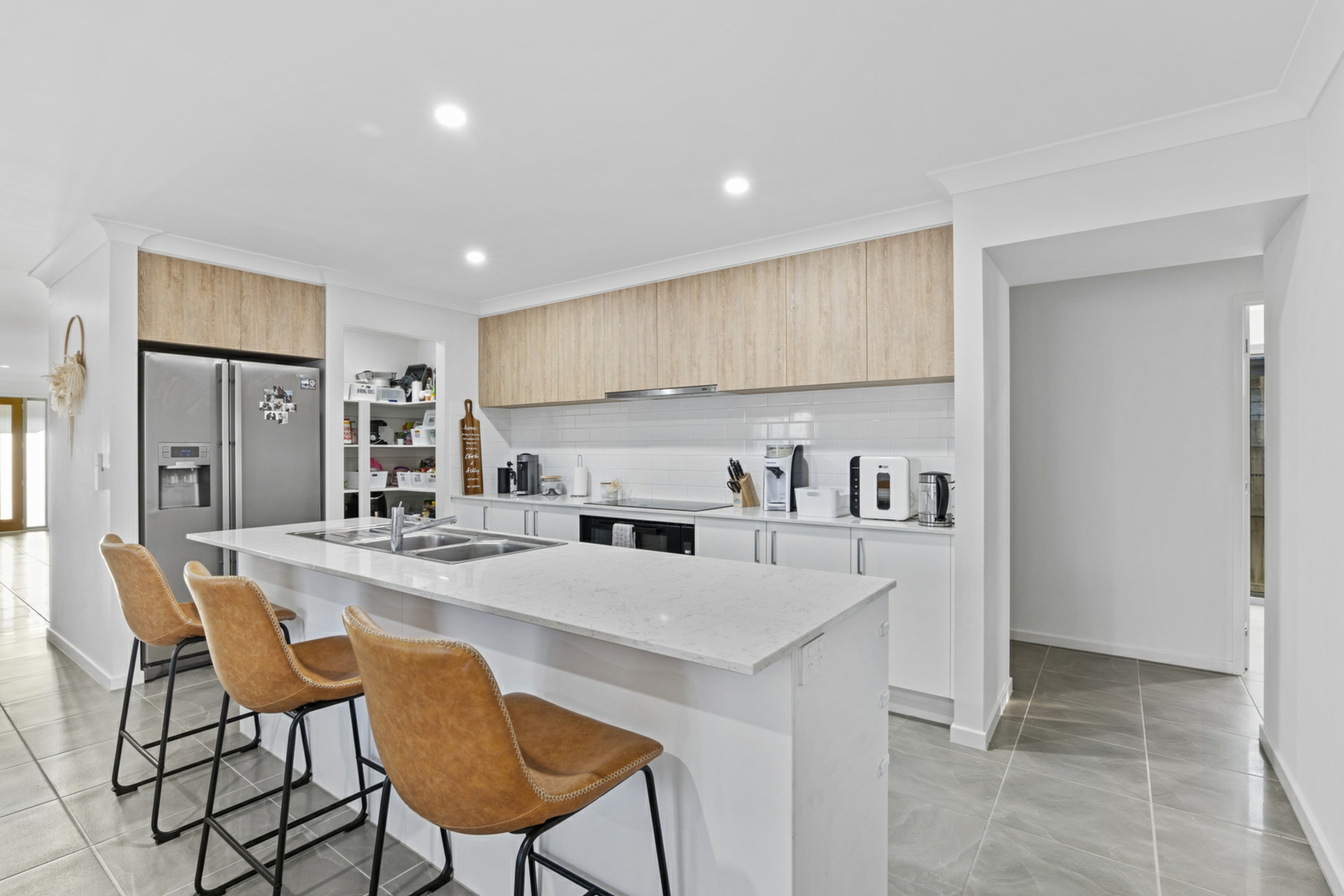 1 Mikaella Way, LOGAN RESERVE