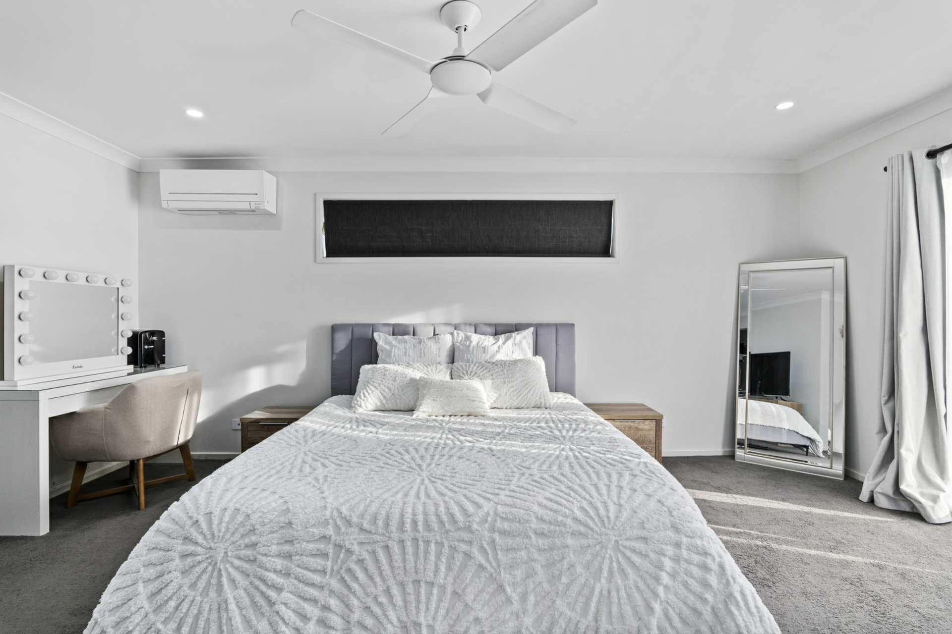 1 Mikaella Way, LOGAN RESERVE