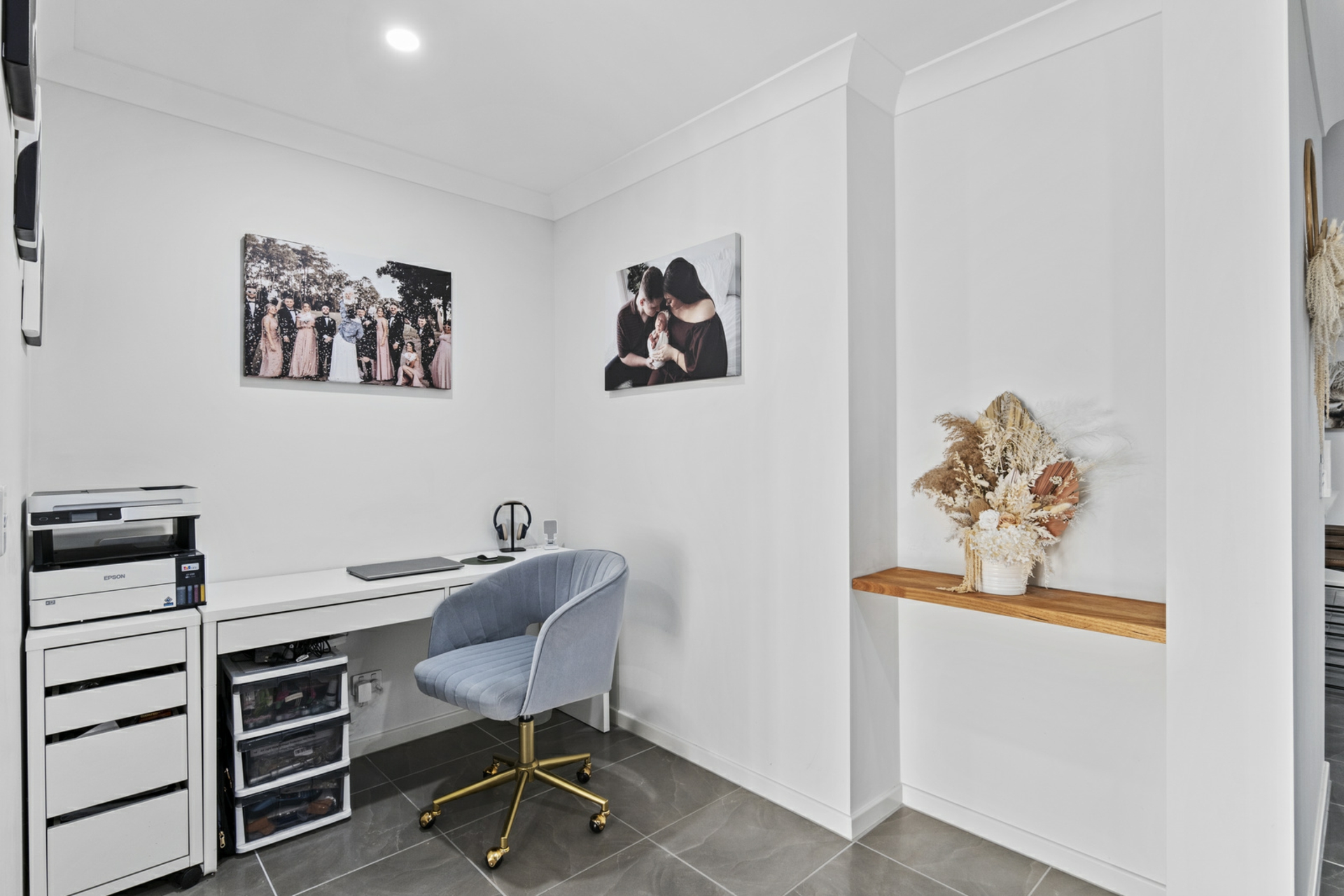 1 Mikaella Way, LOGAN RESERVE