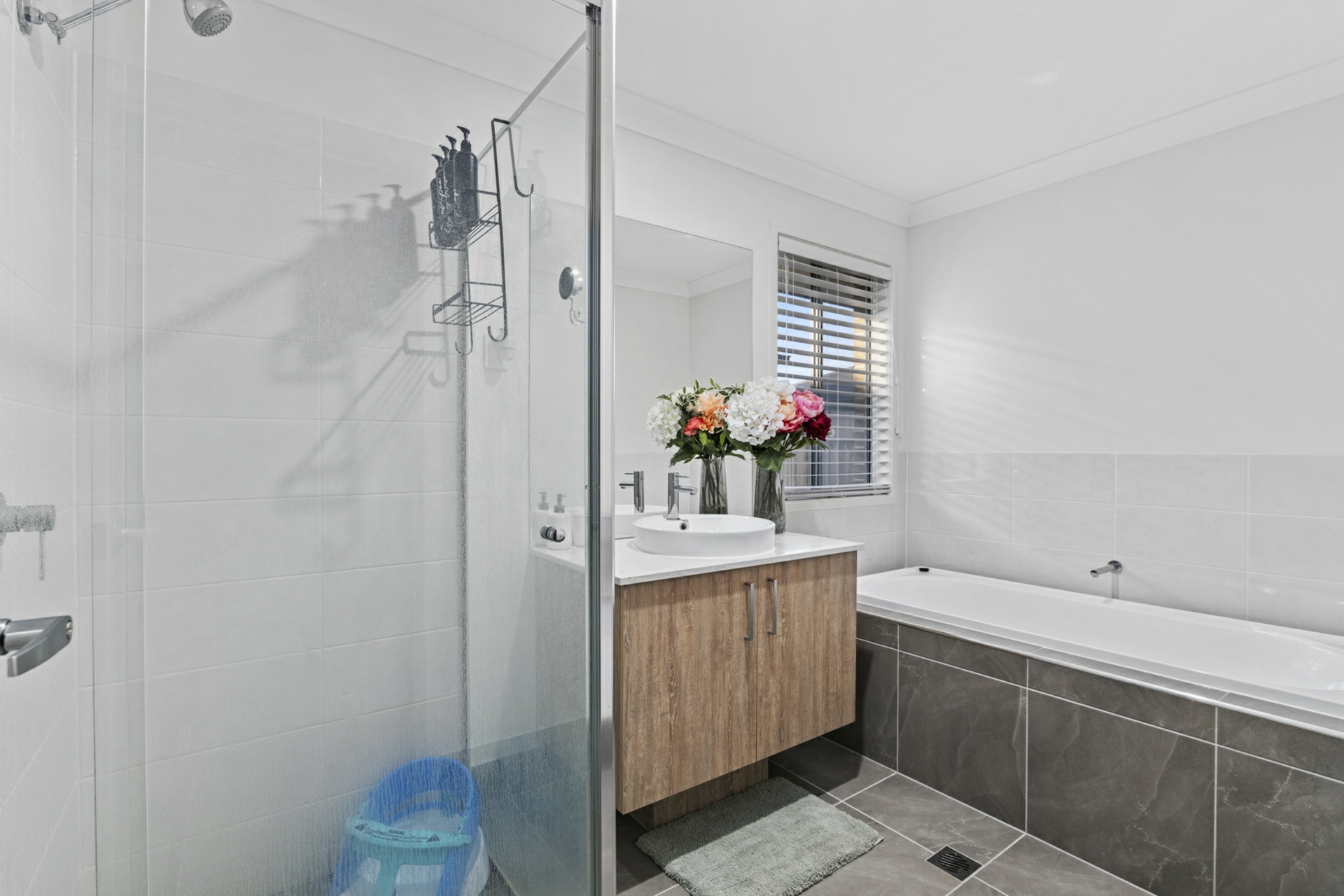 1 Mikaella Way, LOGAN RESERVE