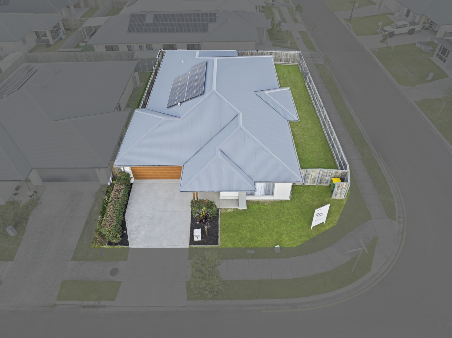 1 Mikaella Way, LOGAN RESERVE